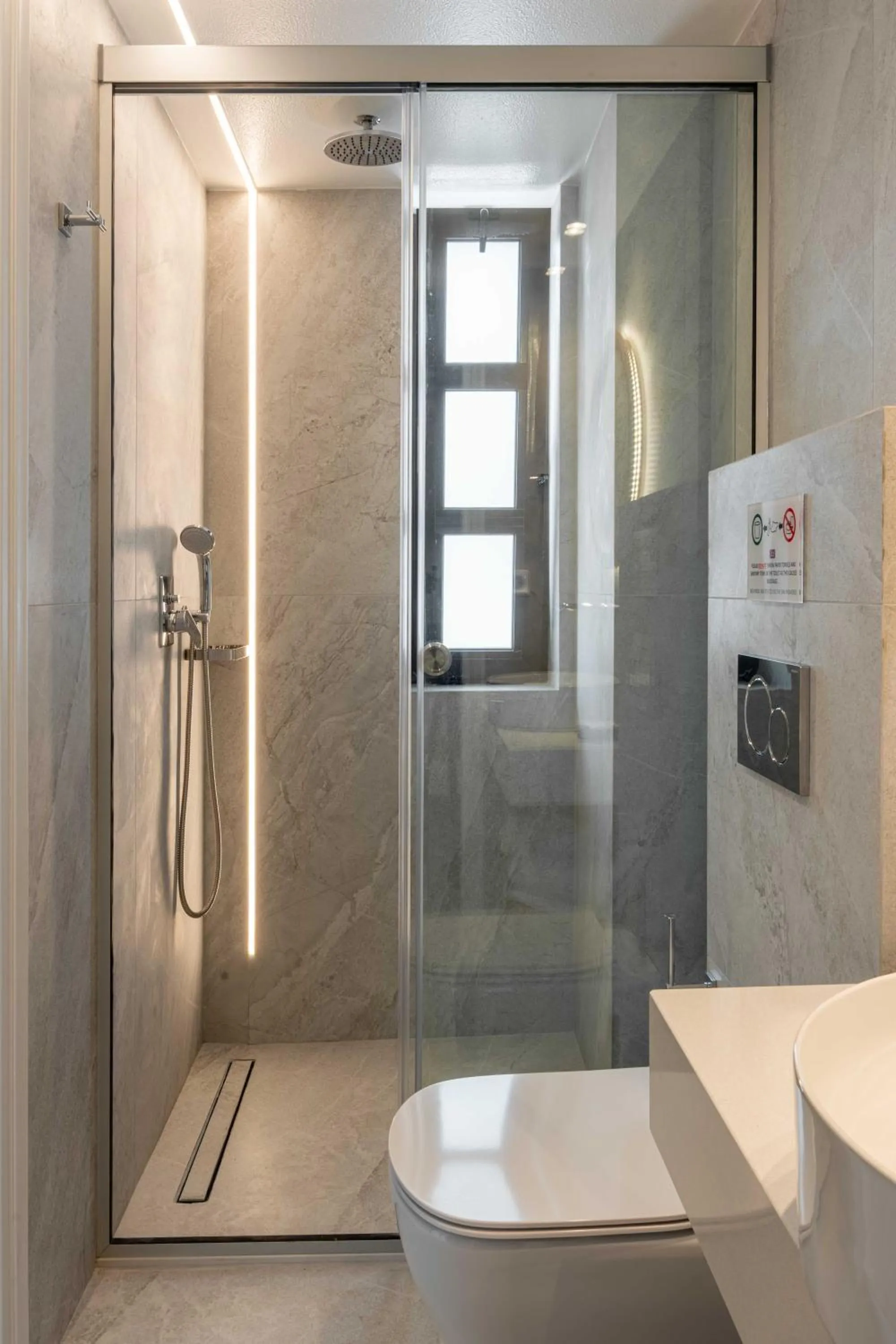 Paradise Hotel-Apartments