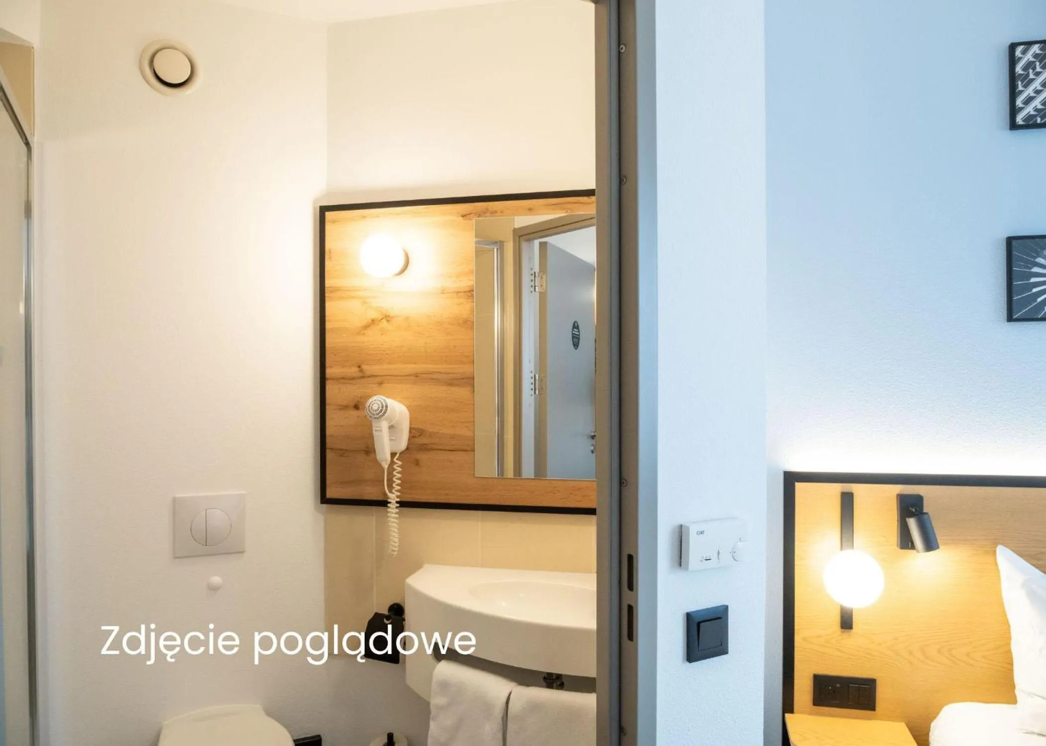 Bathroom in B&B HOTEL Toruń