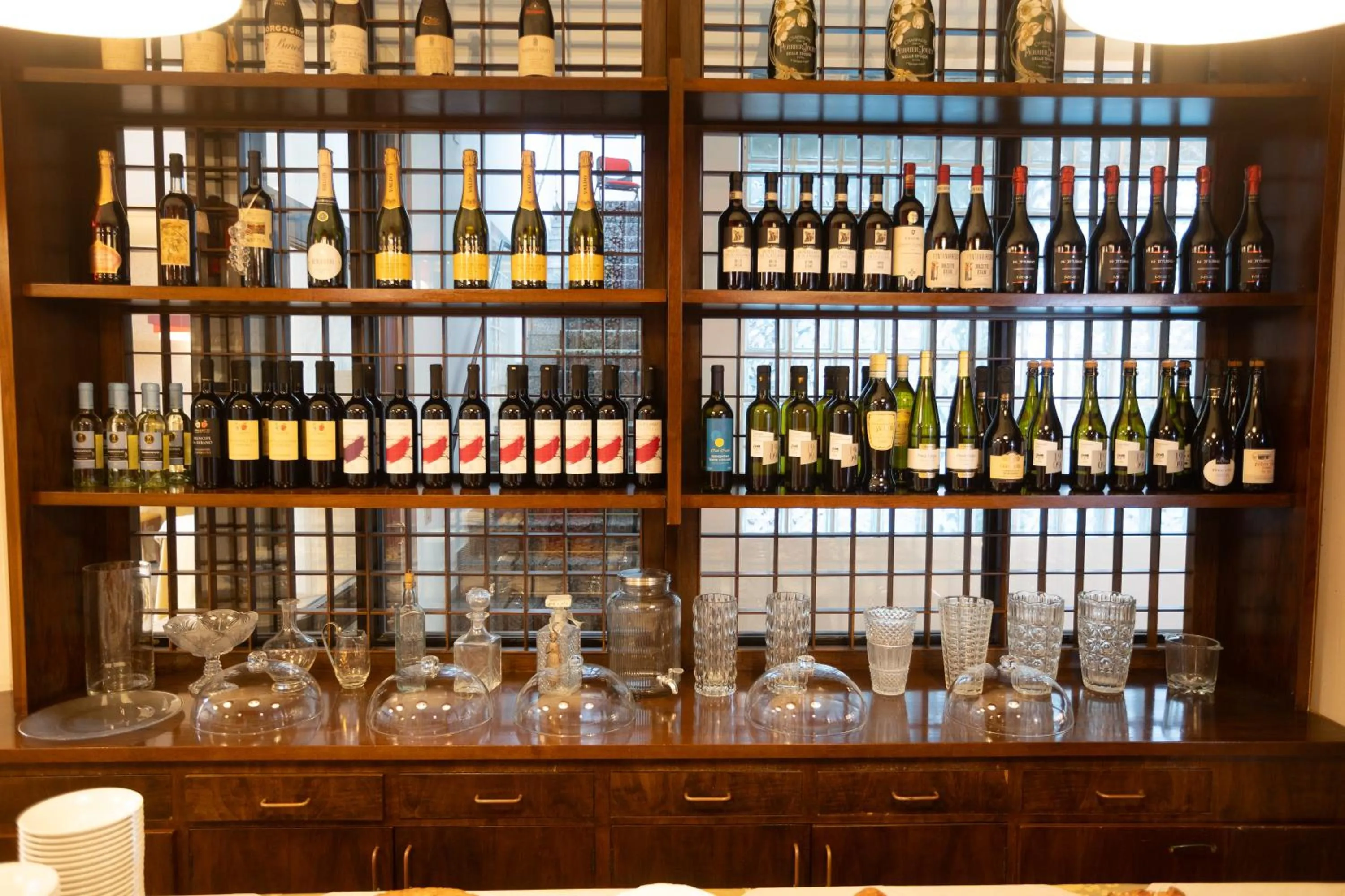 Restaurant/places to eat in Hotel Ferrari