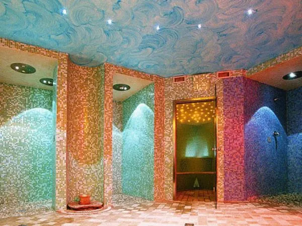 Shower in Hotel Ferrari