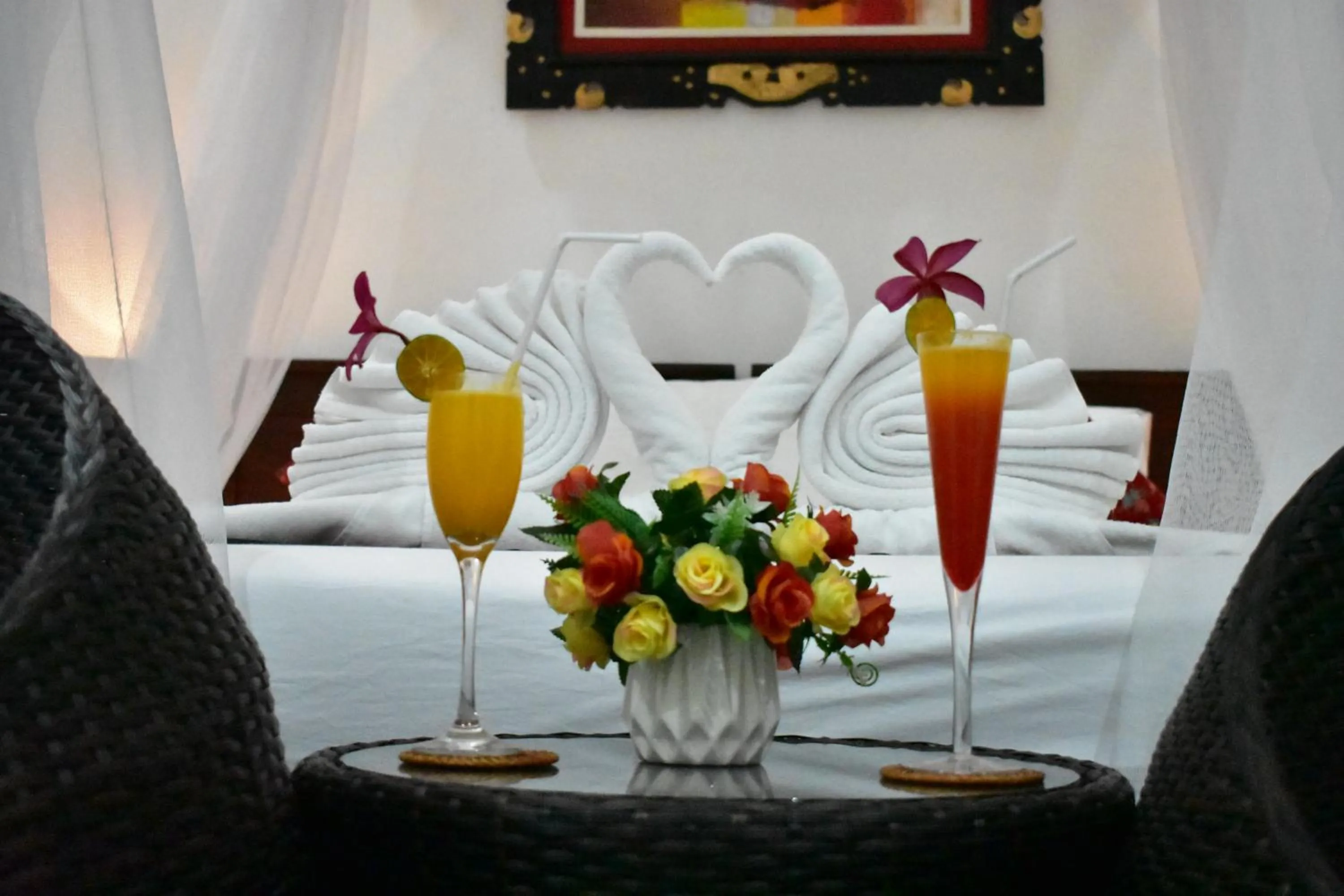 Food and drinks, Bed in The Barari Villas