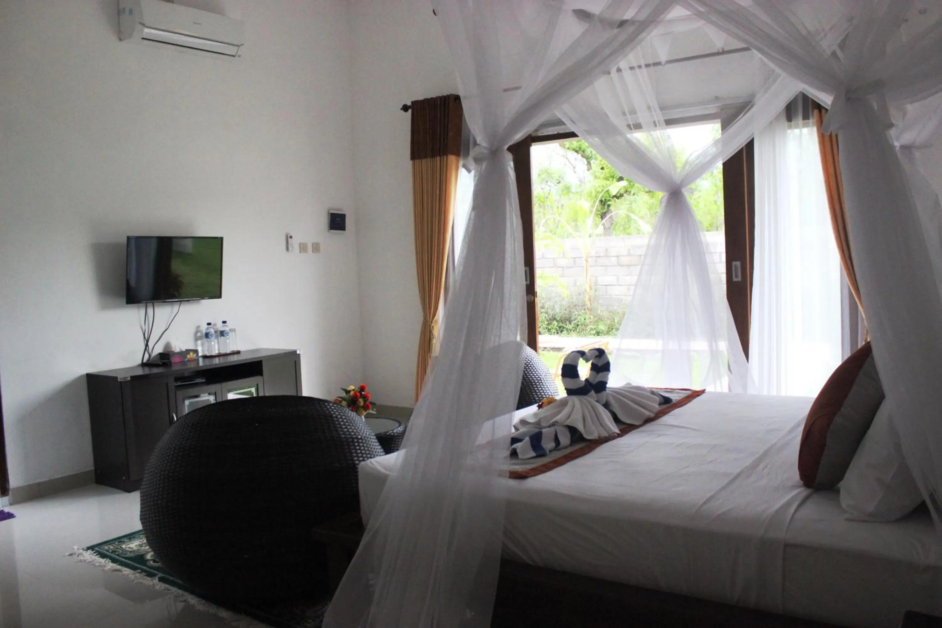 TV and multimedia, Bed in The Barari Villas