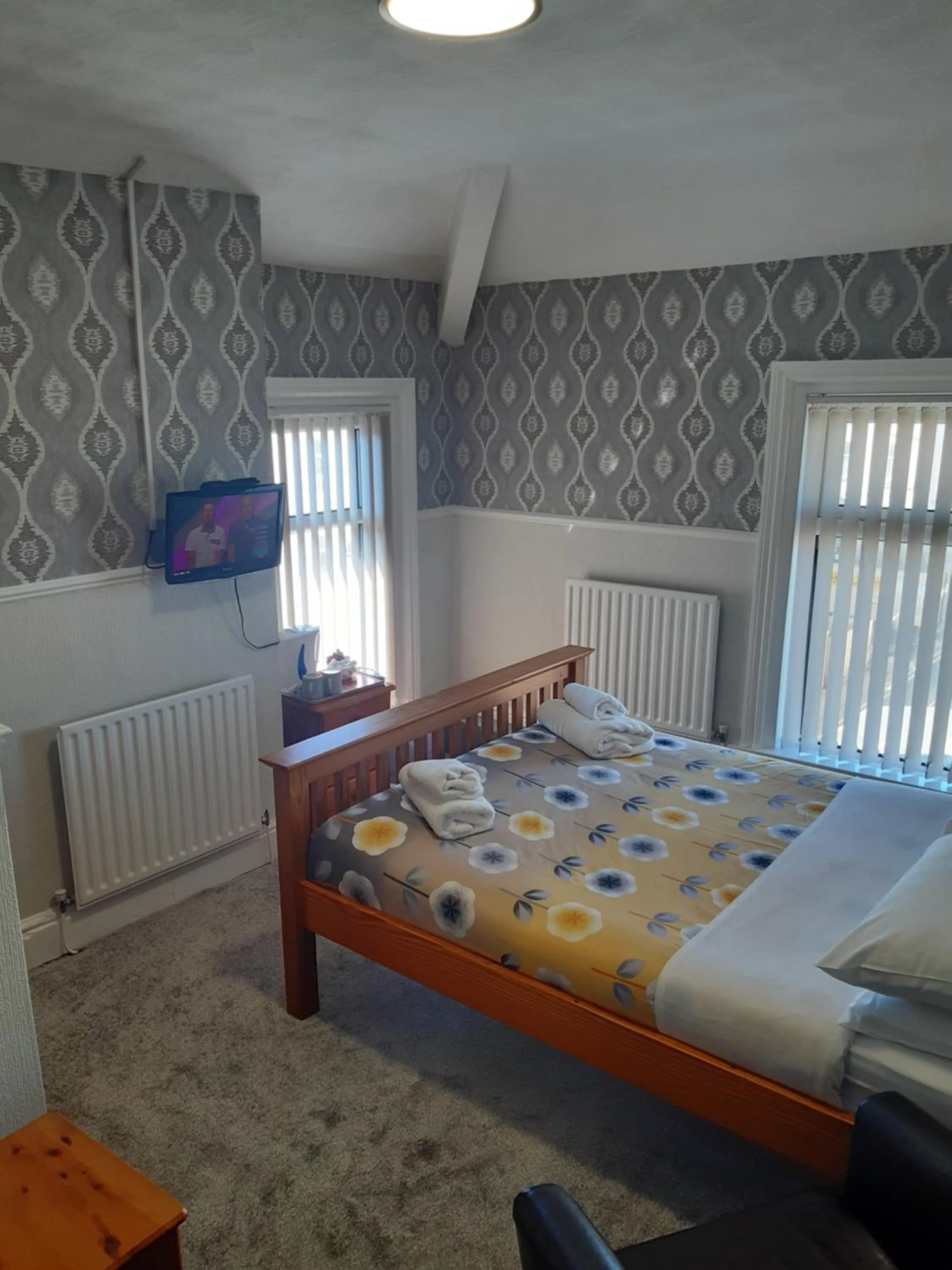 Bed in Wellington Hotel