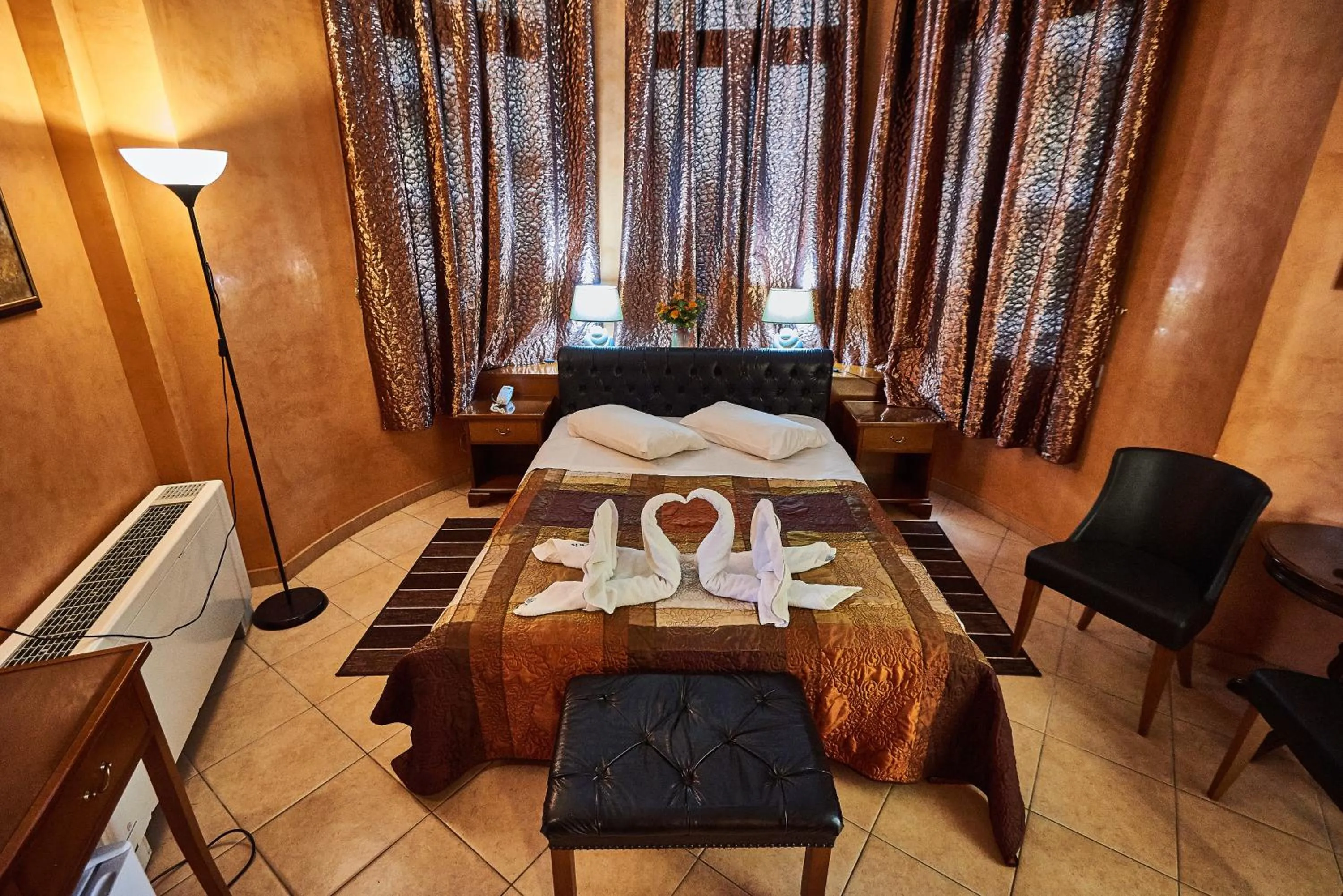 Photo of the whole room, Bed in Exis Hotel