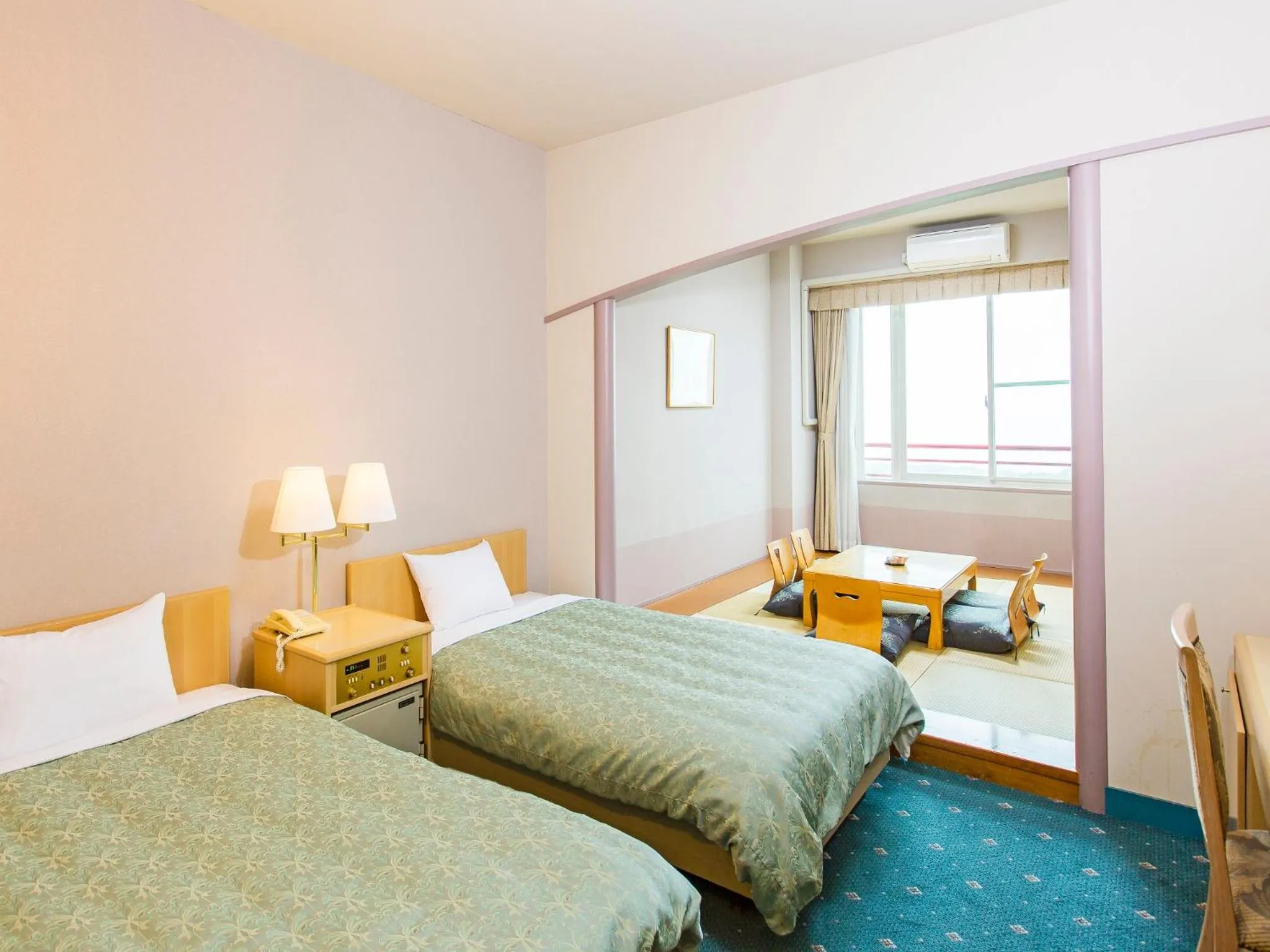 Photo of the whole room, Bed in Hotel Sunvalley Nasu