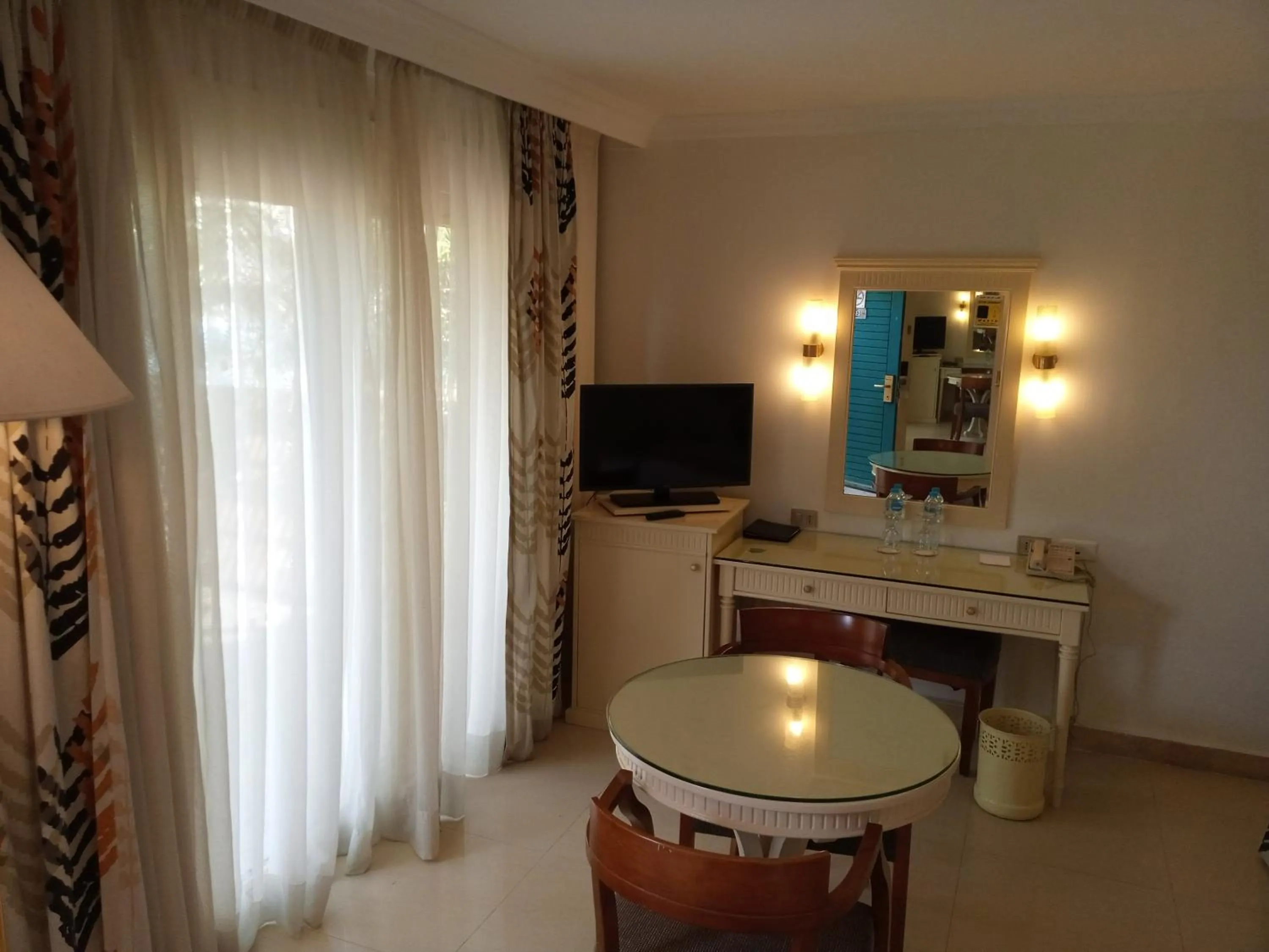 TV and multimedia in Cairo Pyramids Hotel