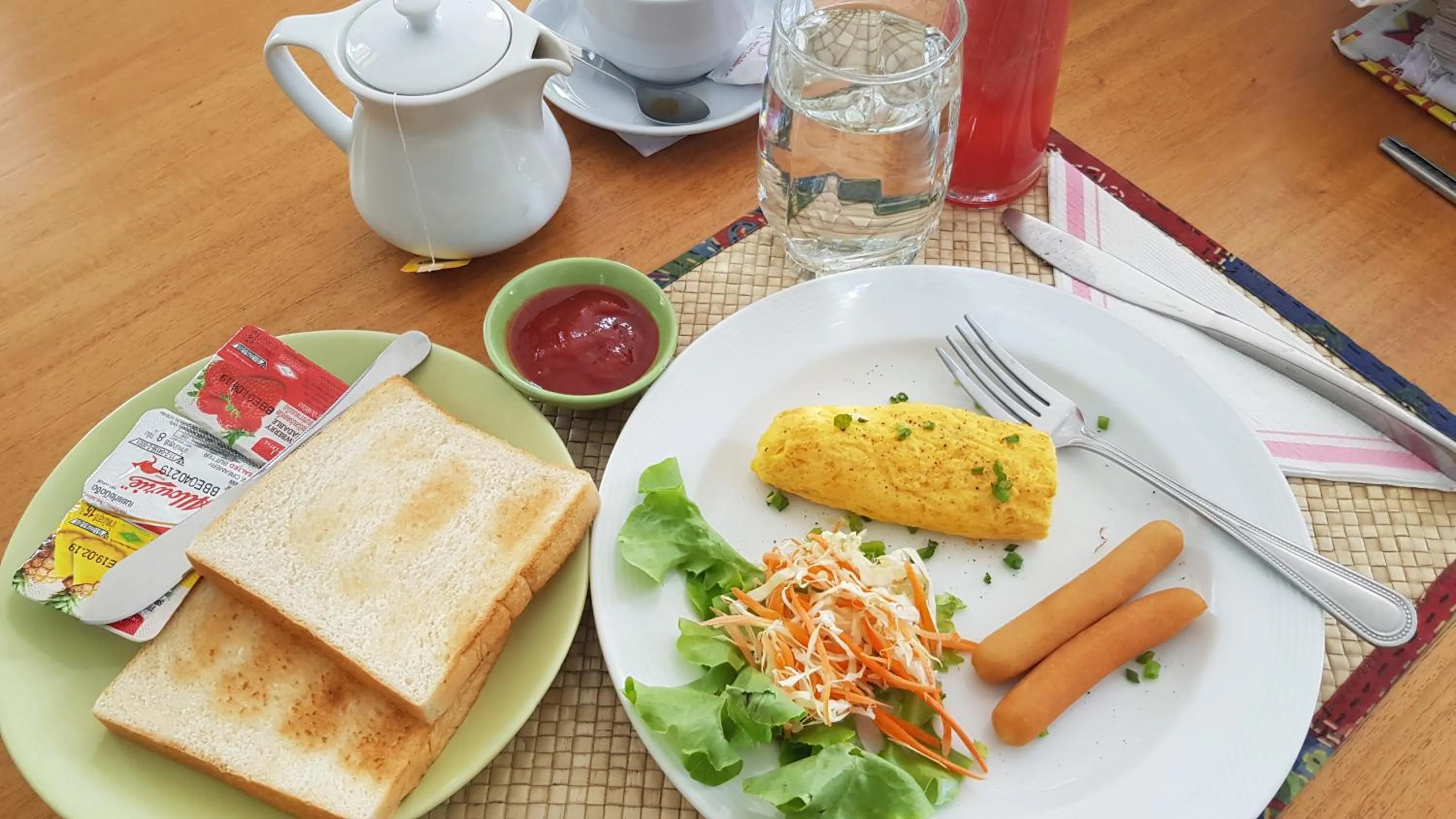 Restaurant/places to eat in Tropicana Lanta Resort