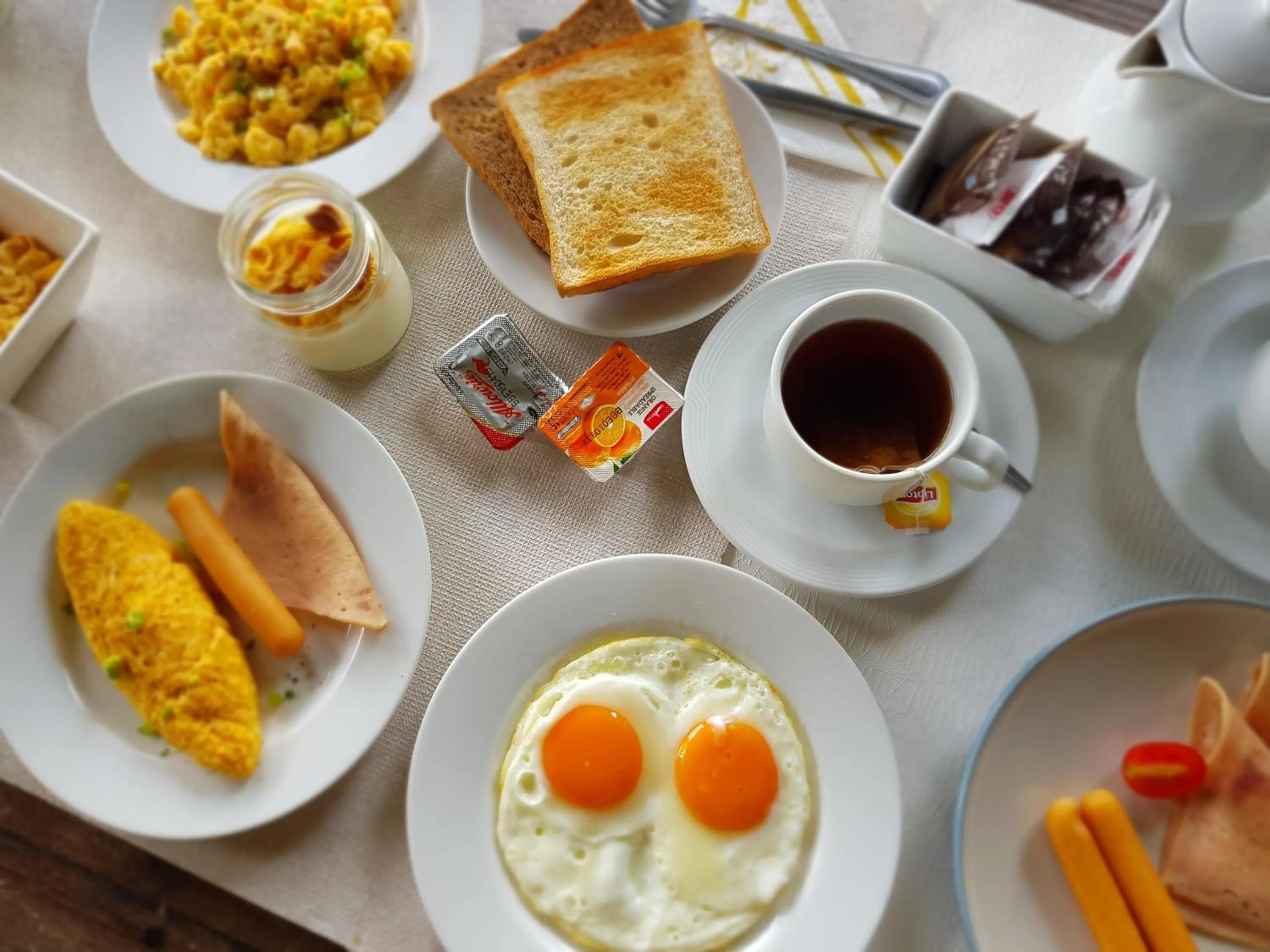 Food and drinks in Tropicana Lanta Resort