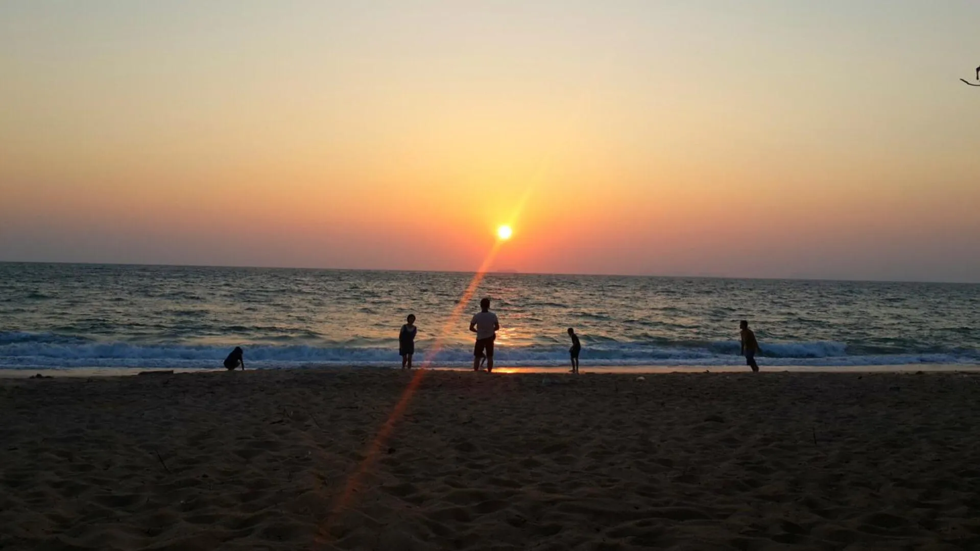 Neighbourhood in Tropicana Lanta Resort