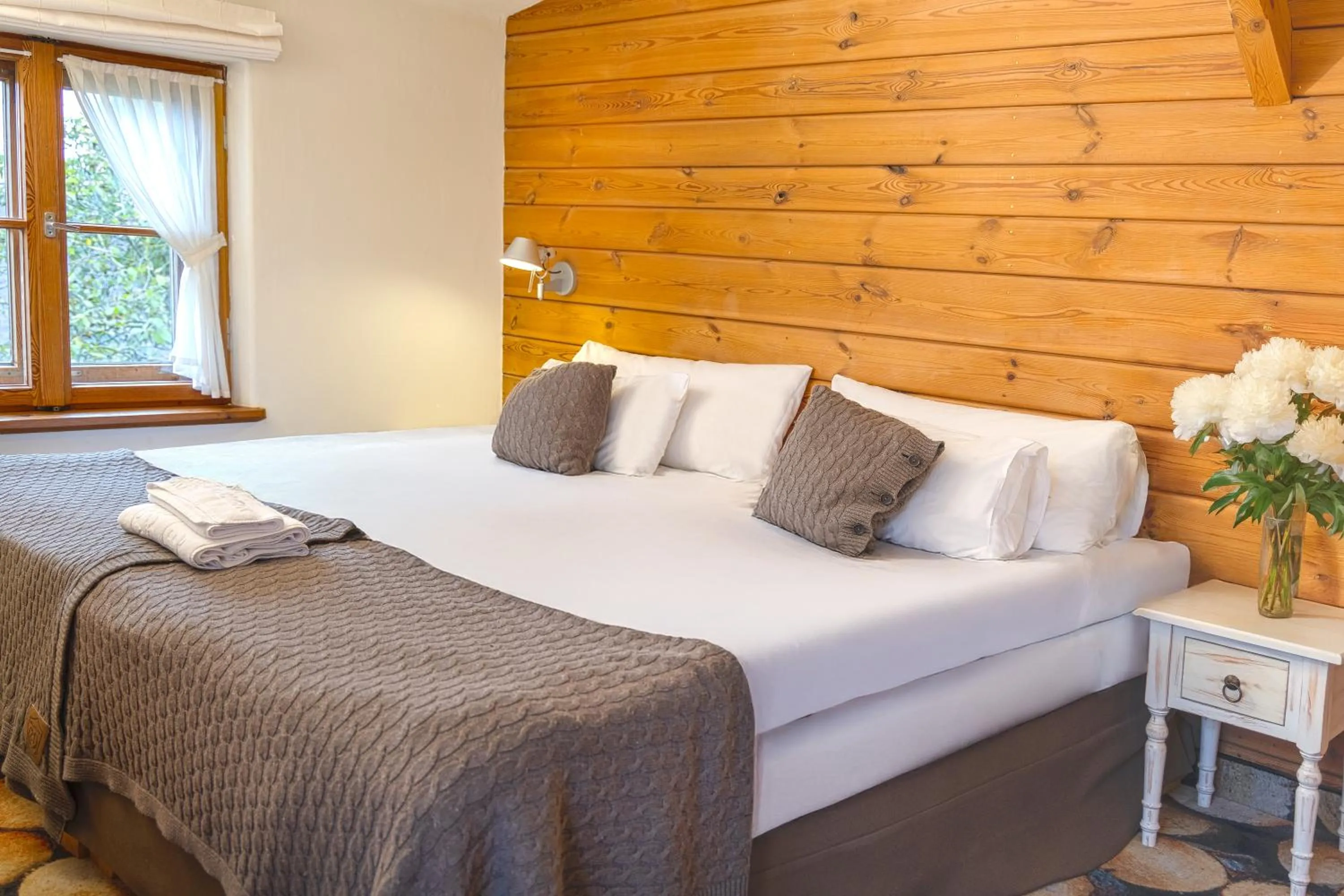 Photo of the whole room, Bed in Hotel Głęboczek Vine Resort& Spa