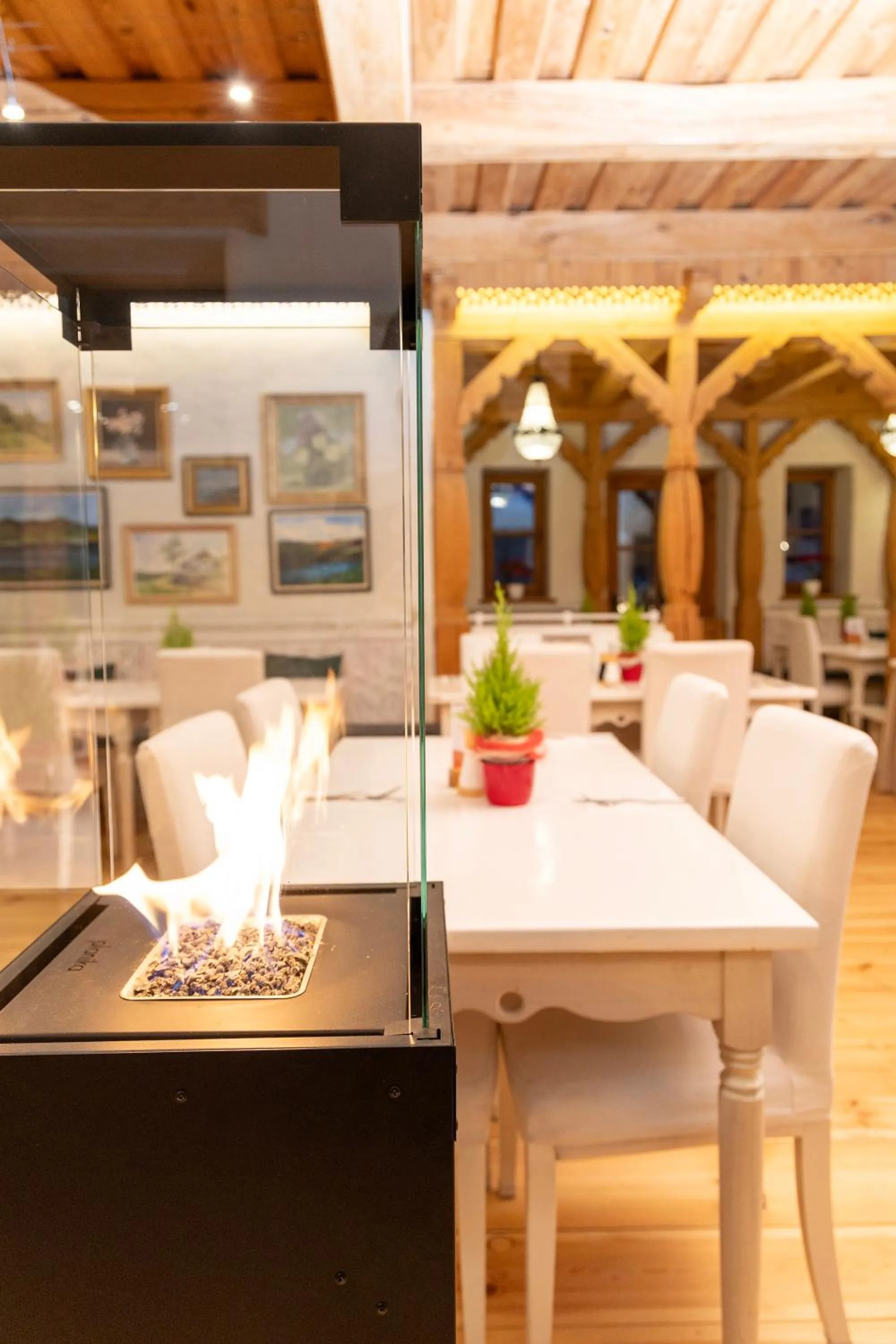 Restaurant/places to eat in Hotel Głęboczek Vine Resort& Spa