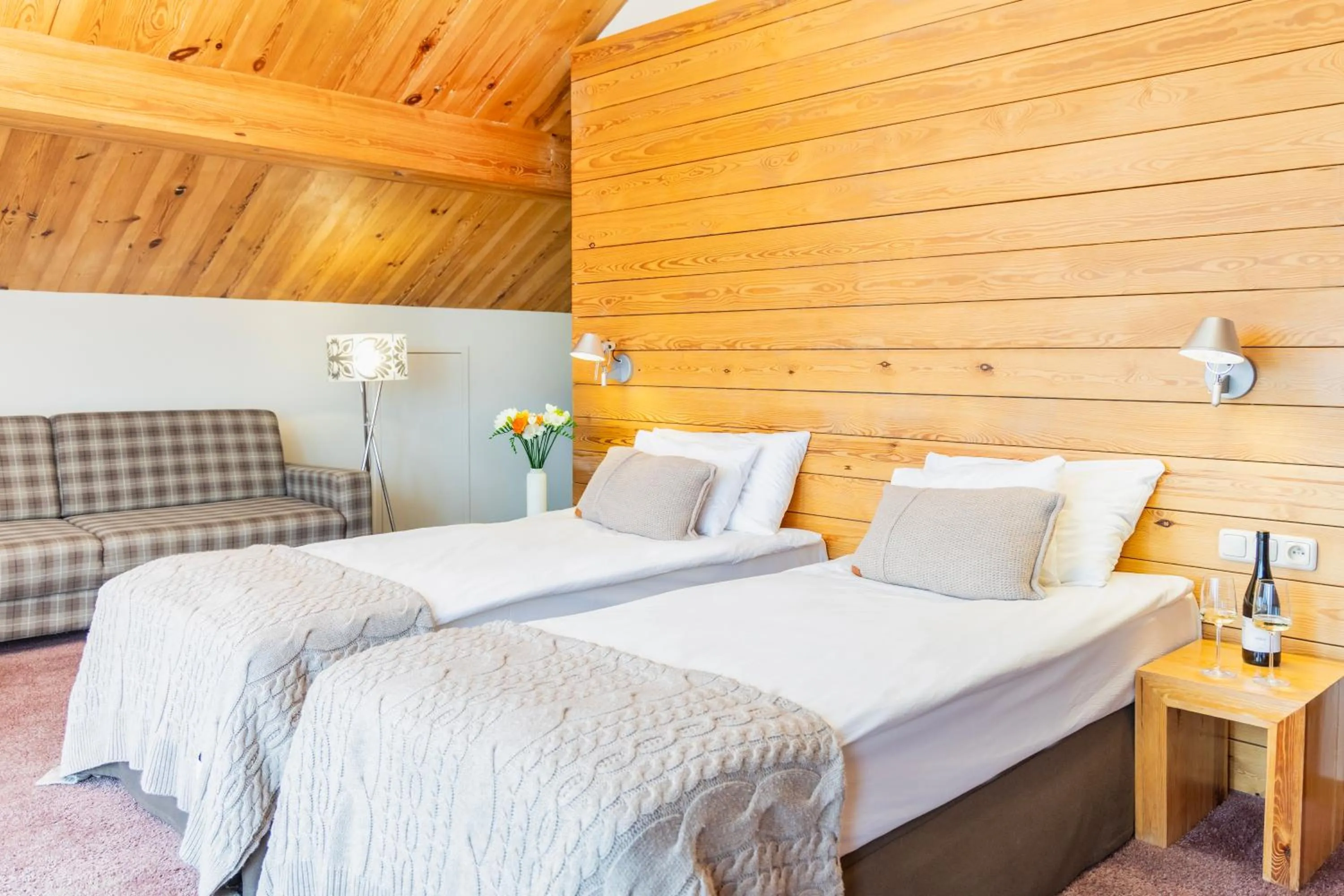 Bed in Hotel Głęboczek Vine Resort& Spa