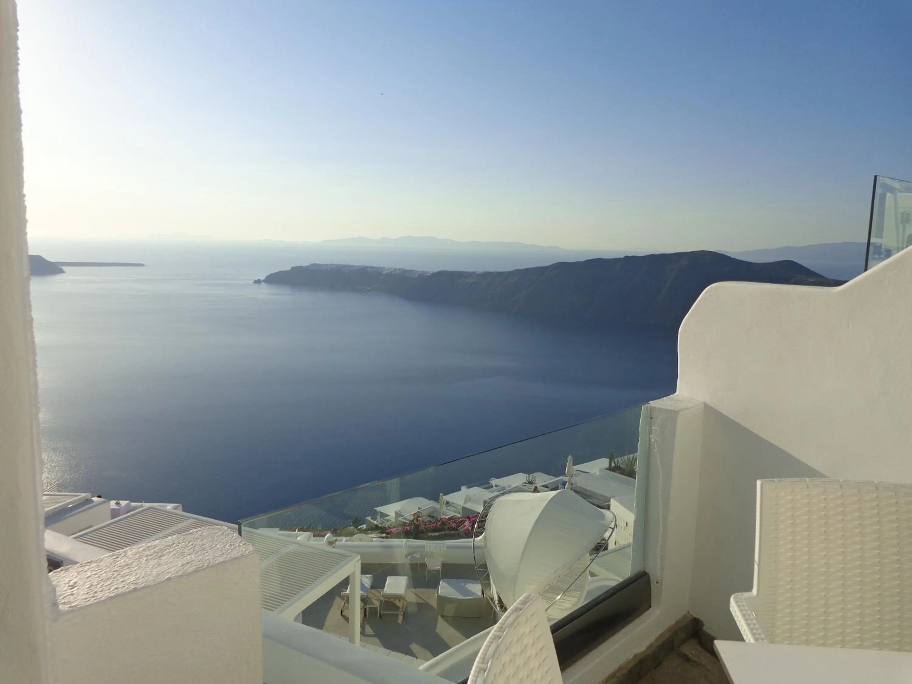 Family Apartment with Caldera View in Langas Villas