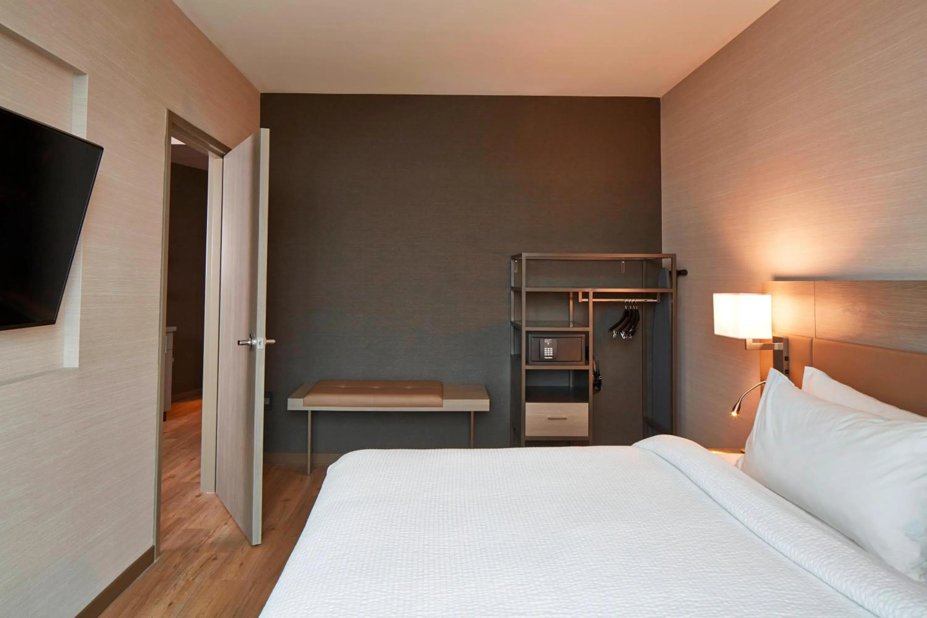 Bedroom, Bed in AC Hotel Columbus Dublin