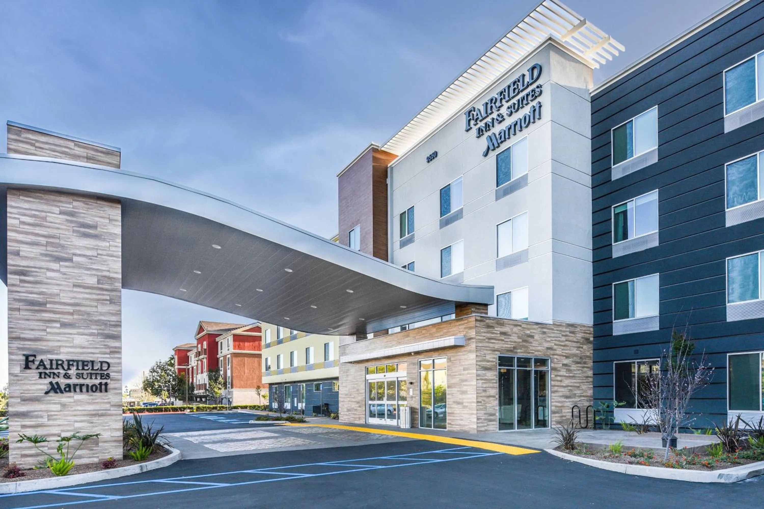 Property building in Fairfield Inn & Suites Ontario Rancho Cucamonga