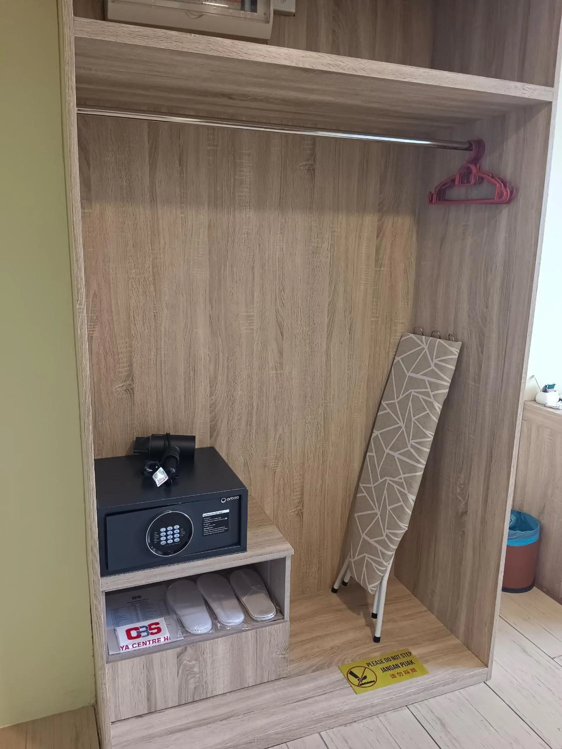 furniture in Gaya Centre Hotel