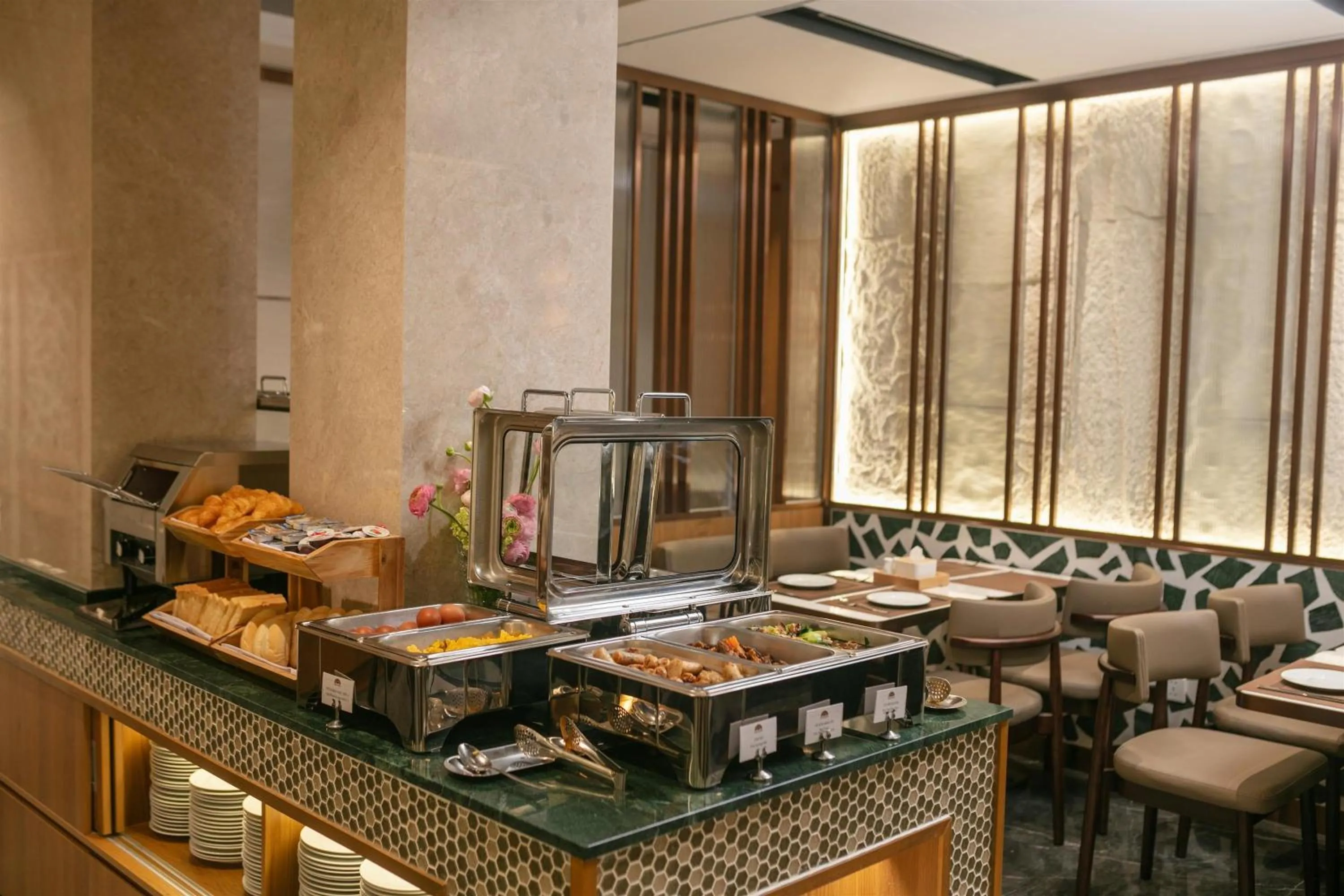 Restaurant/places to eat in Hong Ngoc Cochinchine Boutique Hotel & Spa