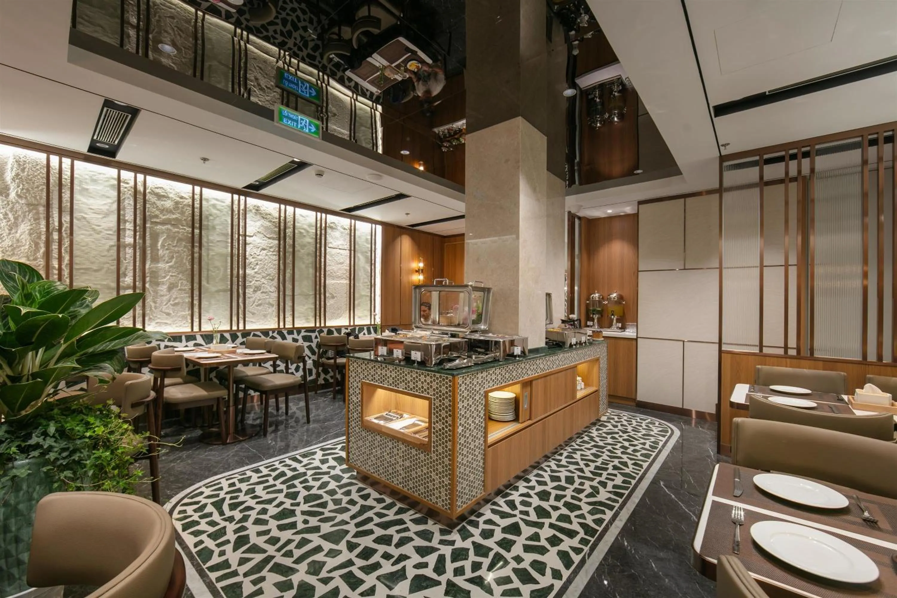 Restaurant/places to eat in Hong Ngoc Cochinchine Boutique Hotel & Spa