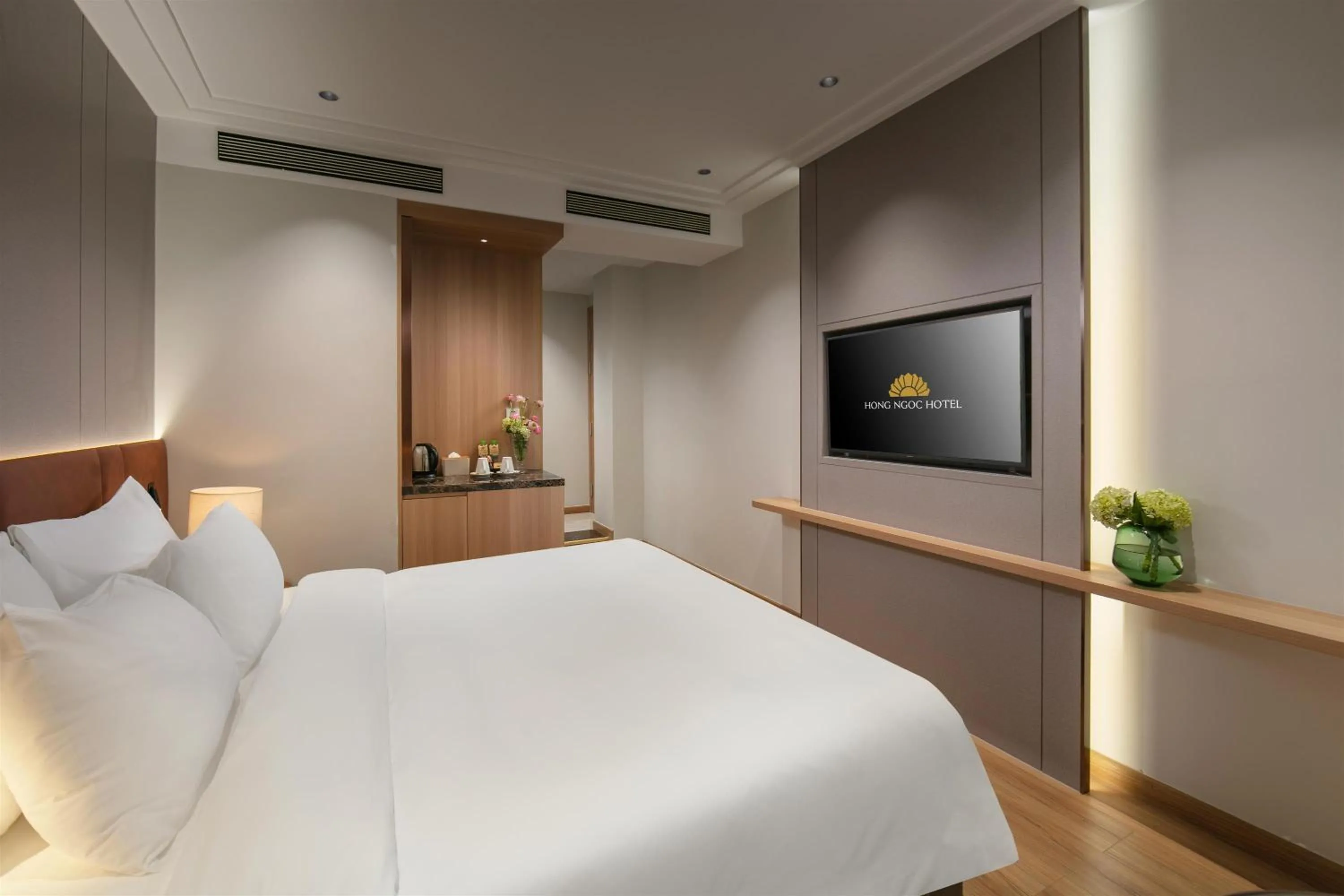 Photo of the whole room, Bed in Hong Ngoc Cochinchine Boutique Hotel & Spa