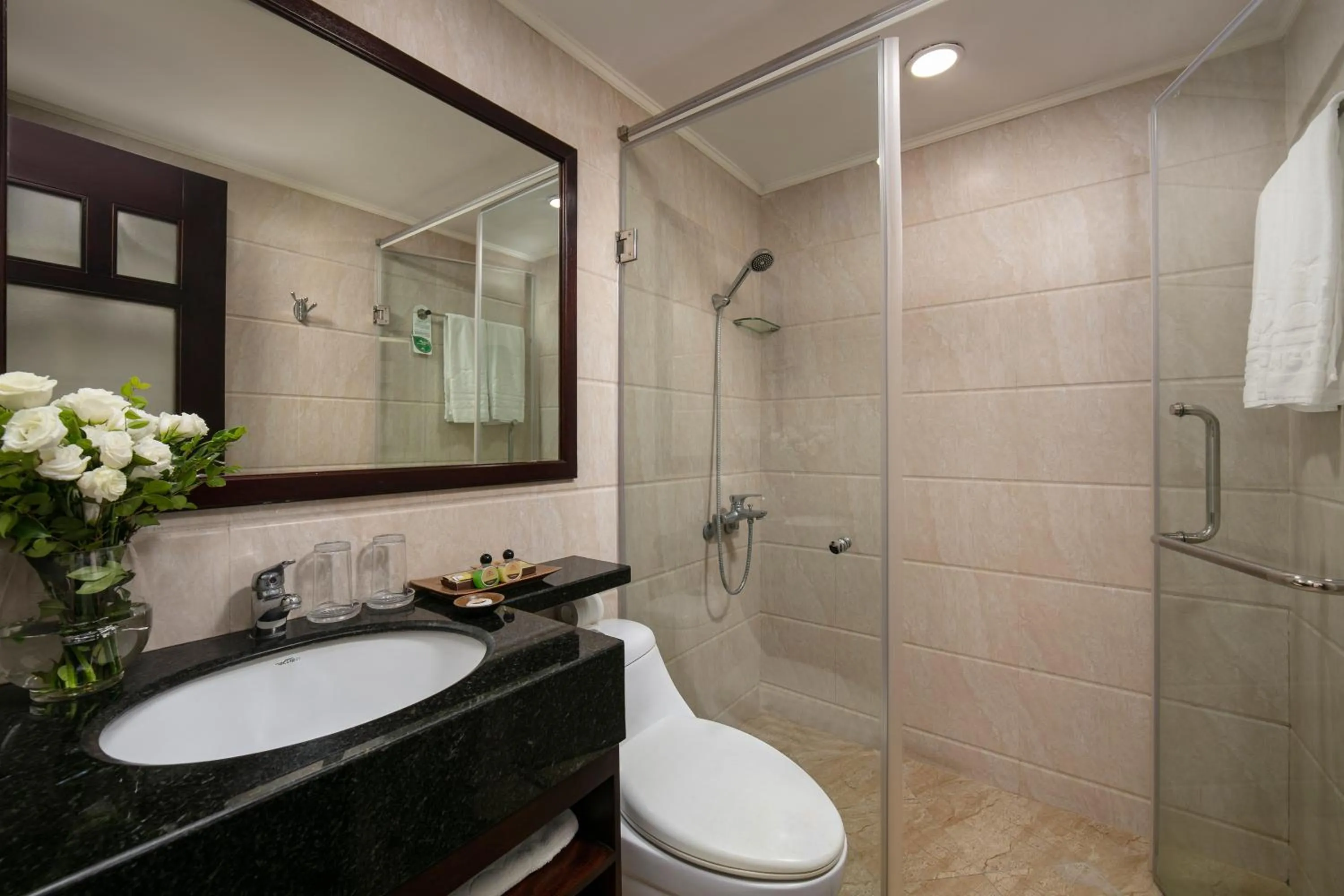 Shower in Hong Ngoc Cochinchine Boutique Hotel & Spa