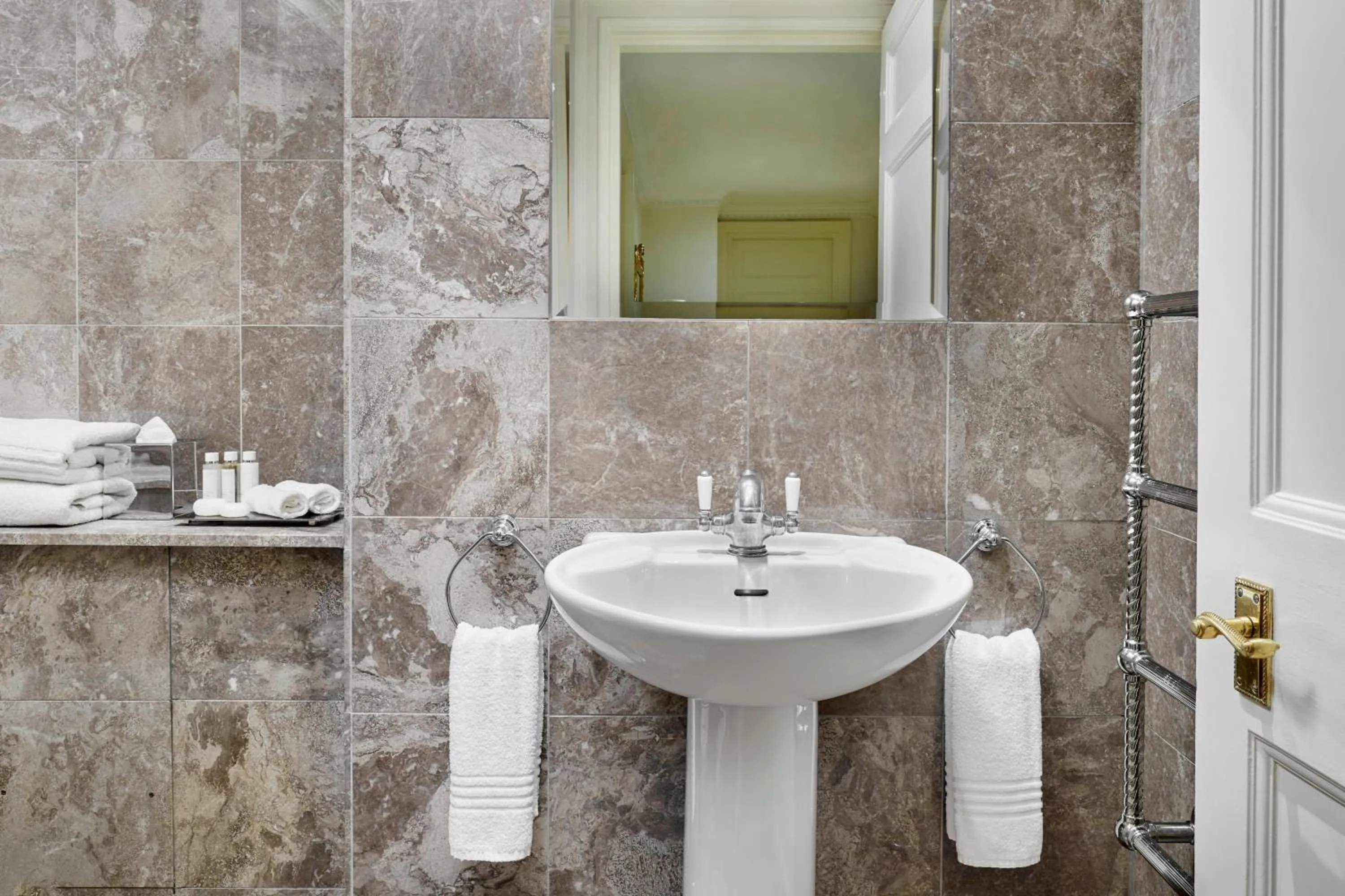 Bathroom in Grand Residences by Marriott - Mayfair-London