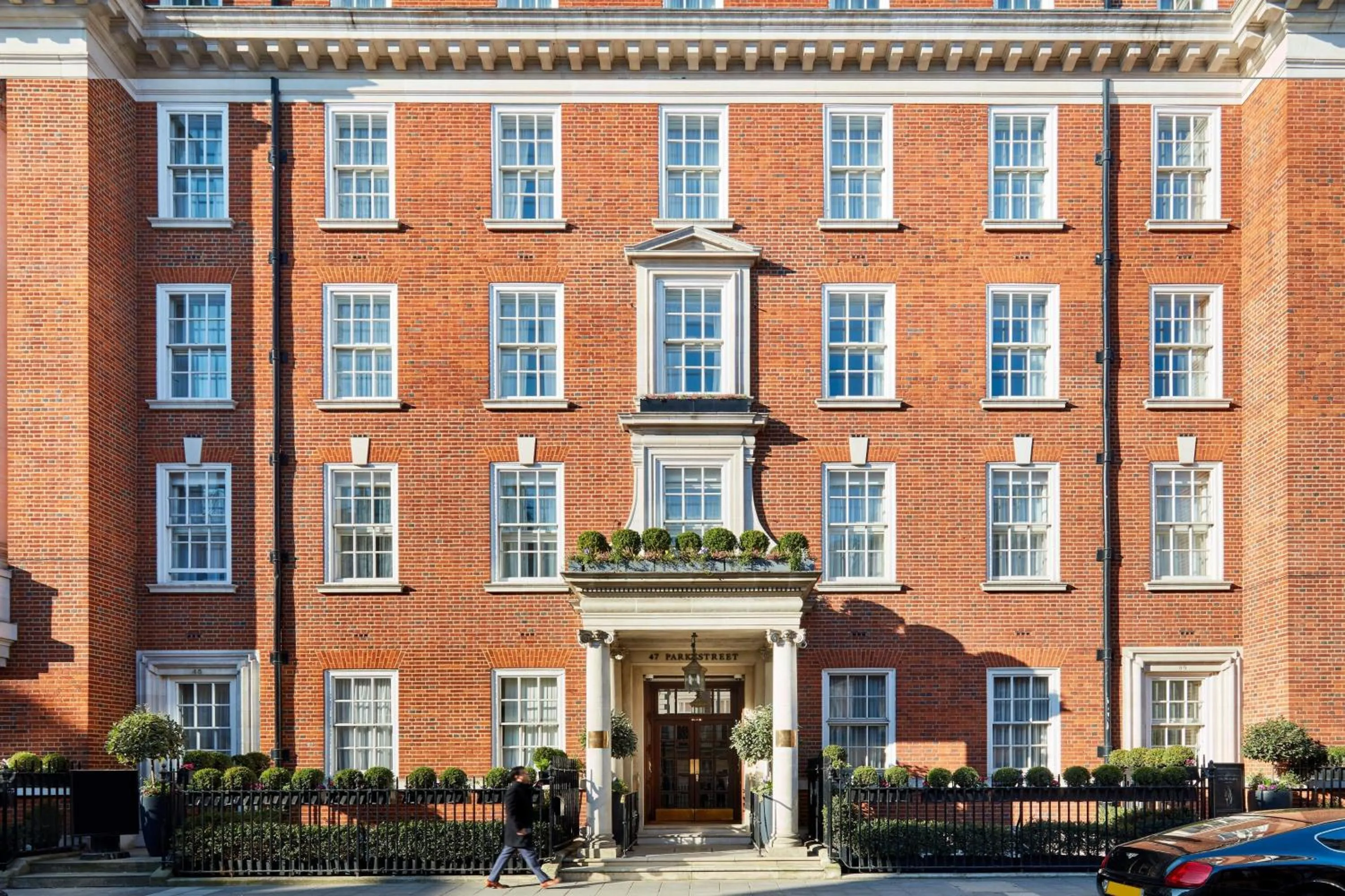 Property building in Grand Residences by Marriott - Mayfair-London