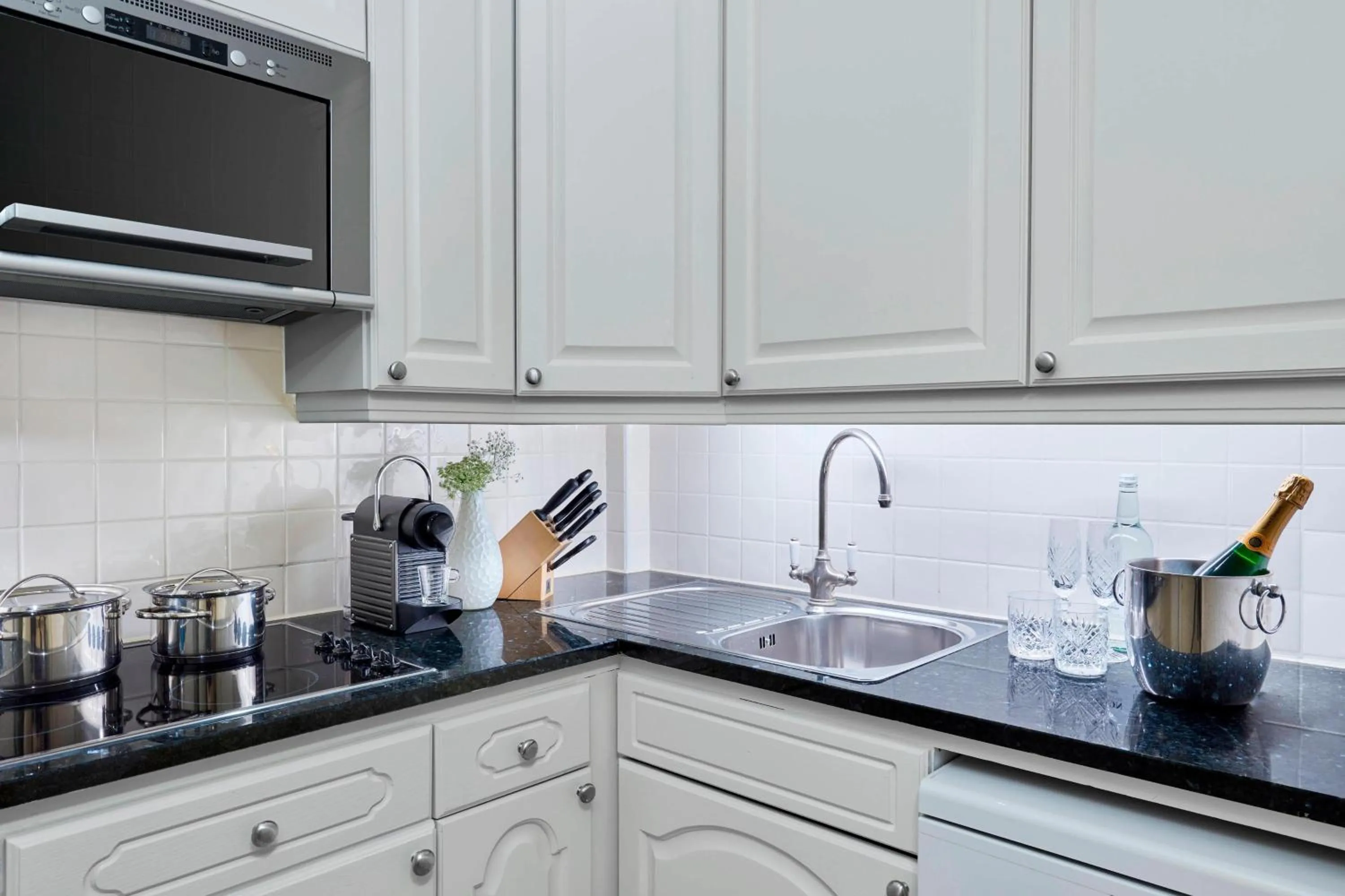 Bedroom in Grand Residences by Marriott - Mayfair-London