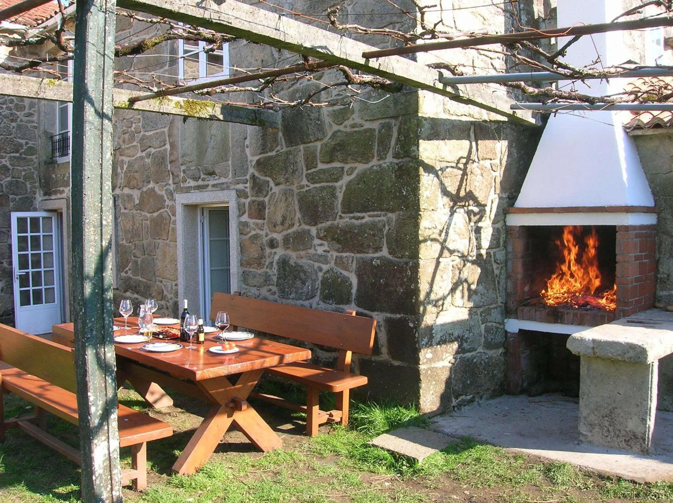 Restaurant/places to eat in Pensión - Albergue de Logrosa