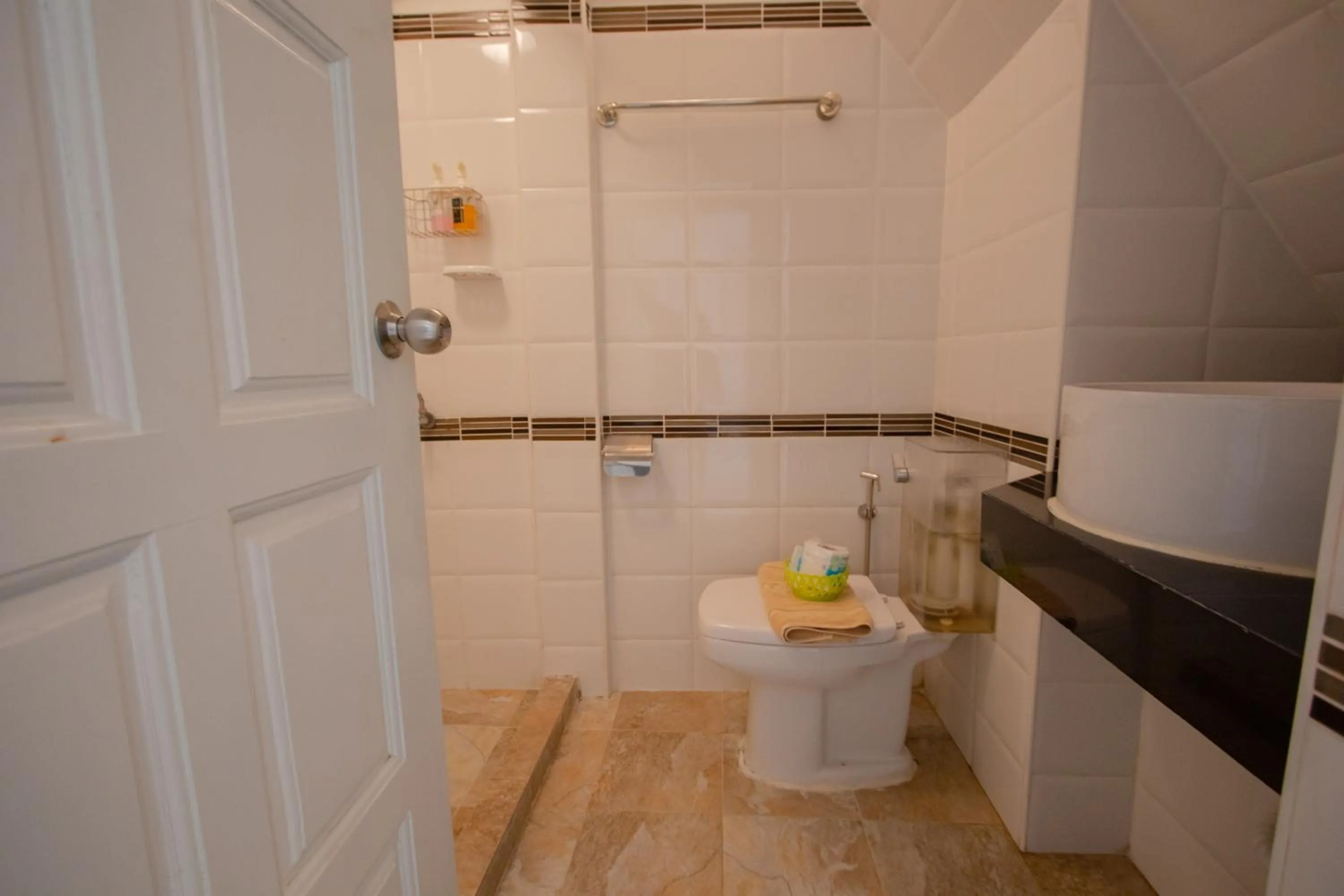 Shower in Kallapangha Resort Khlongwan