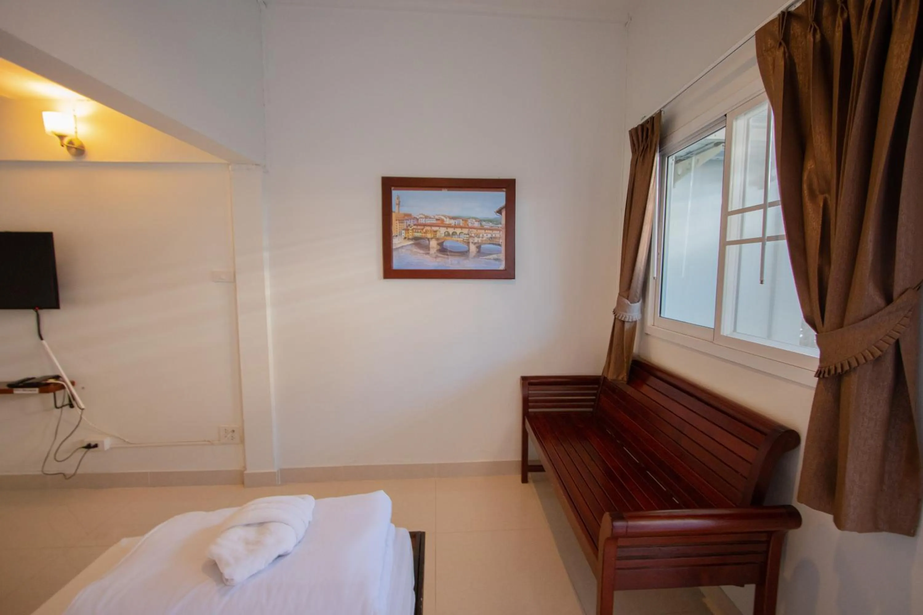 Photo of the whole room, Bed in Kallapangha Resort Khlongwan
