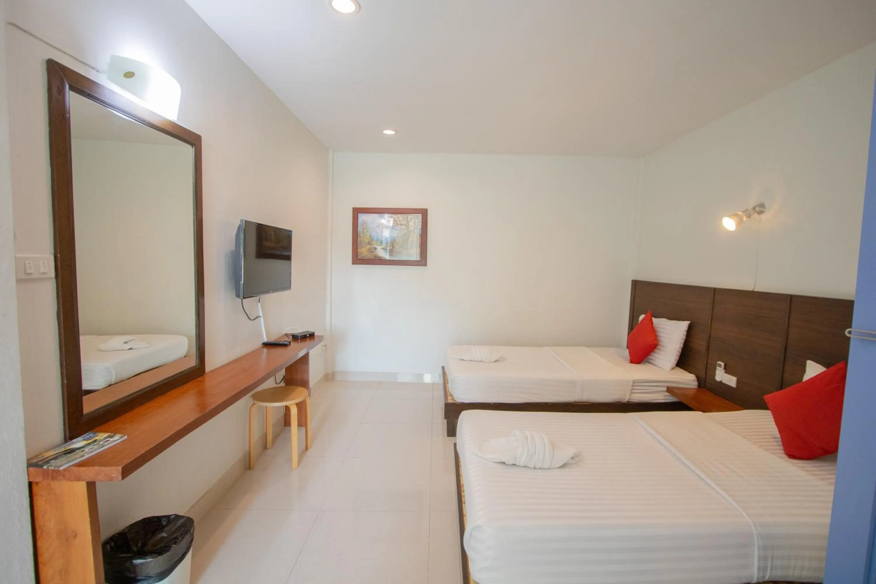 Photo of the whole room, Bed in Kallapangha Resort Khlongwan