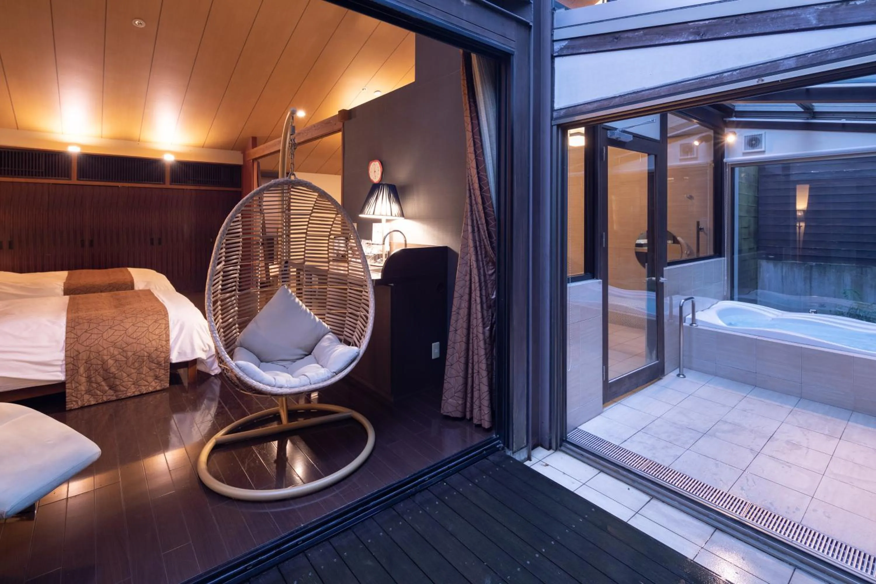 Hot Tub, Bed in Mori no Nanakusa