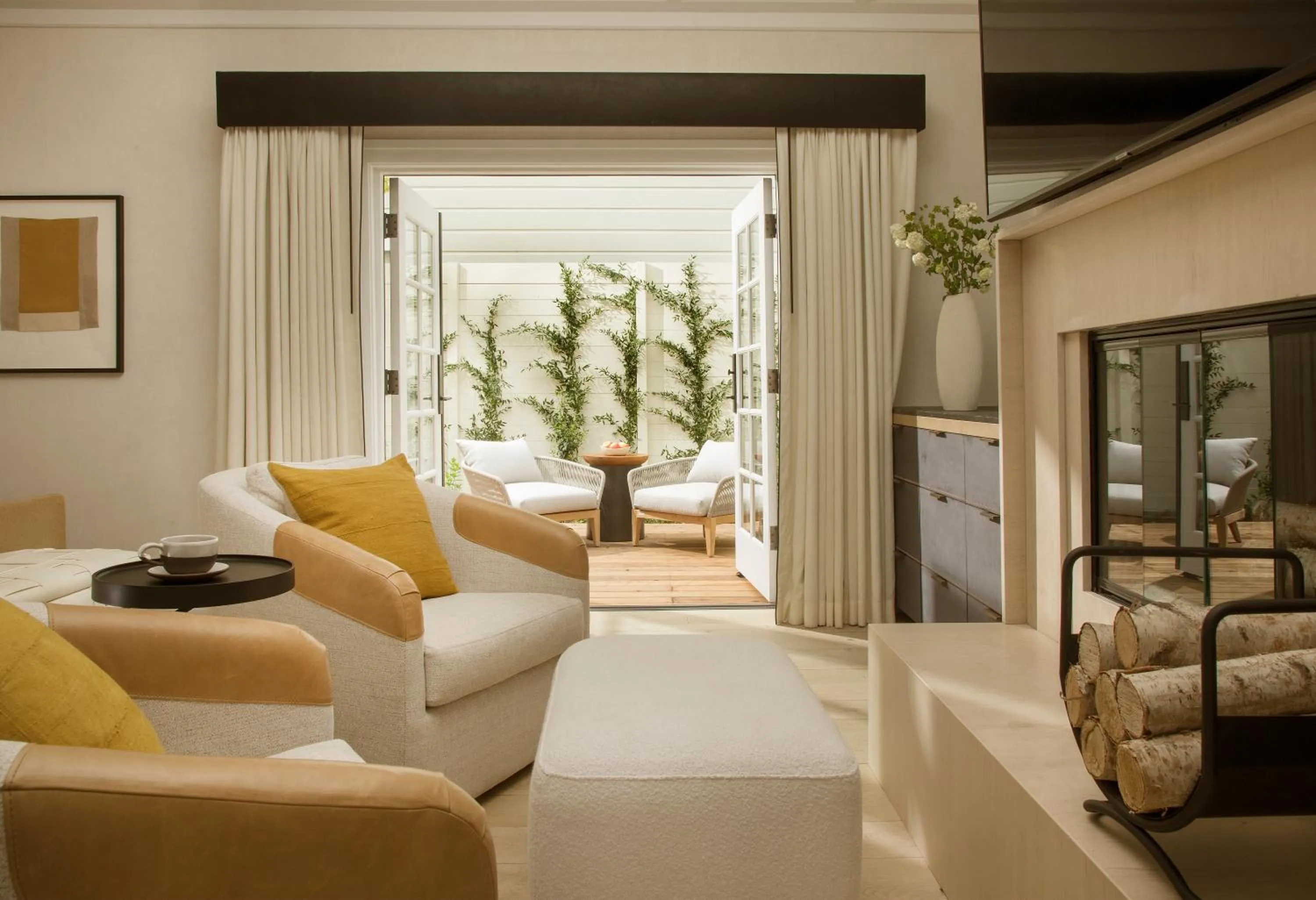 Patio in MacArthur Place Inn & Spa