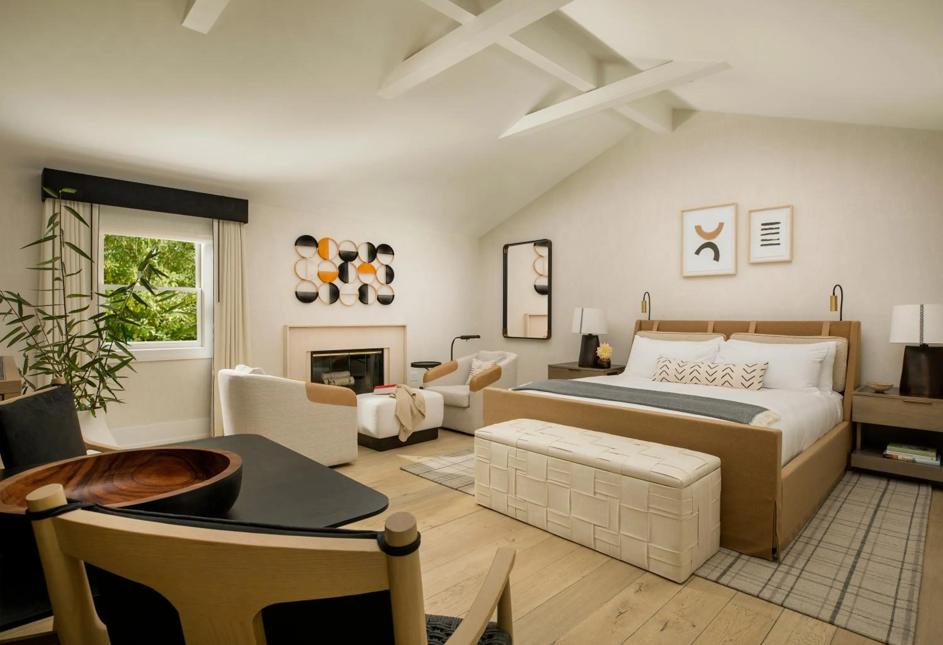 Bed in MacArthur Place Inn & Spa