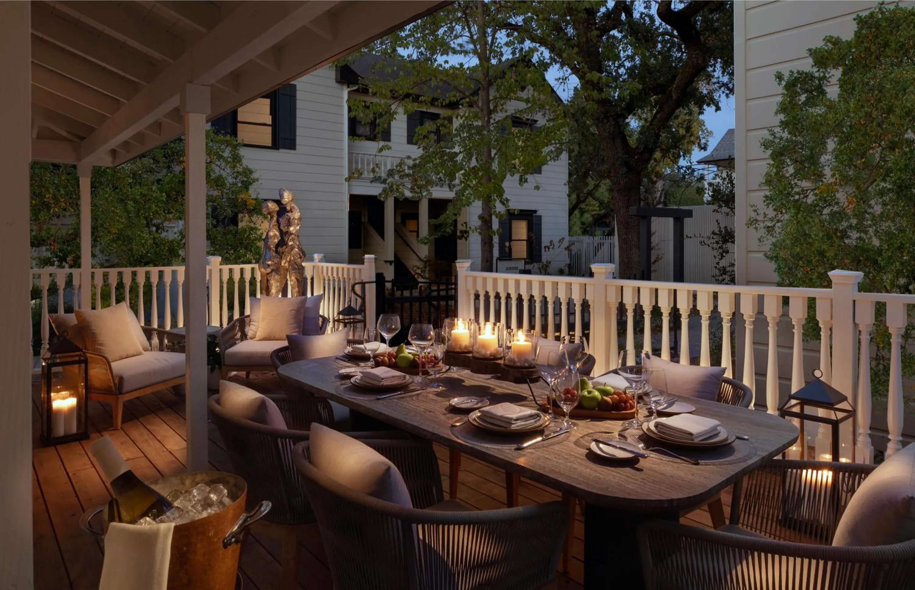 Patio in MacArthur Place Inn & Spa