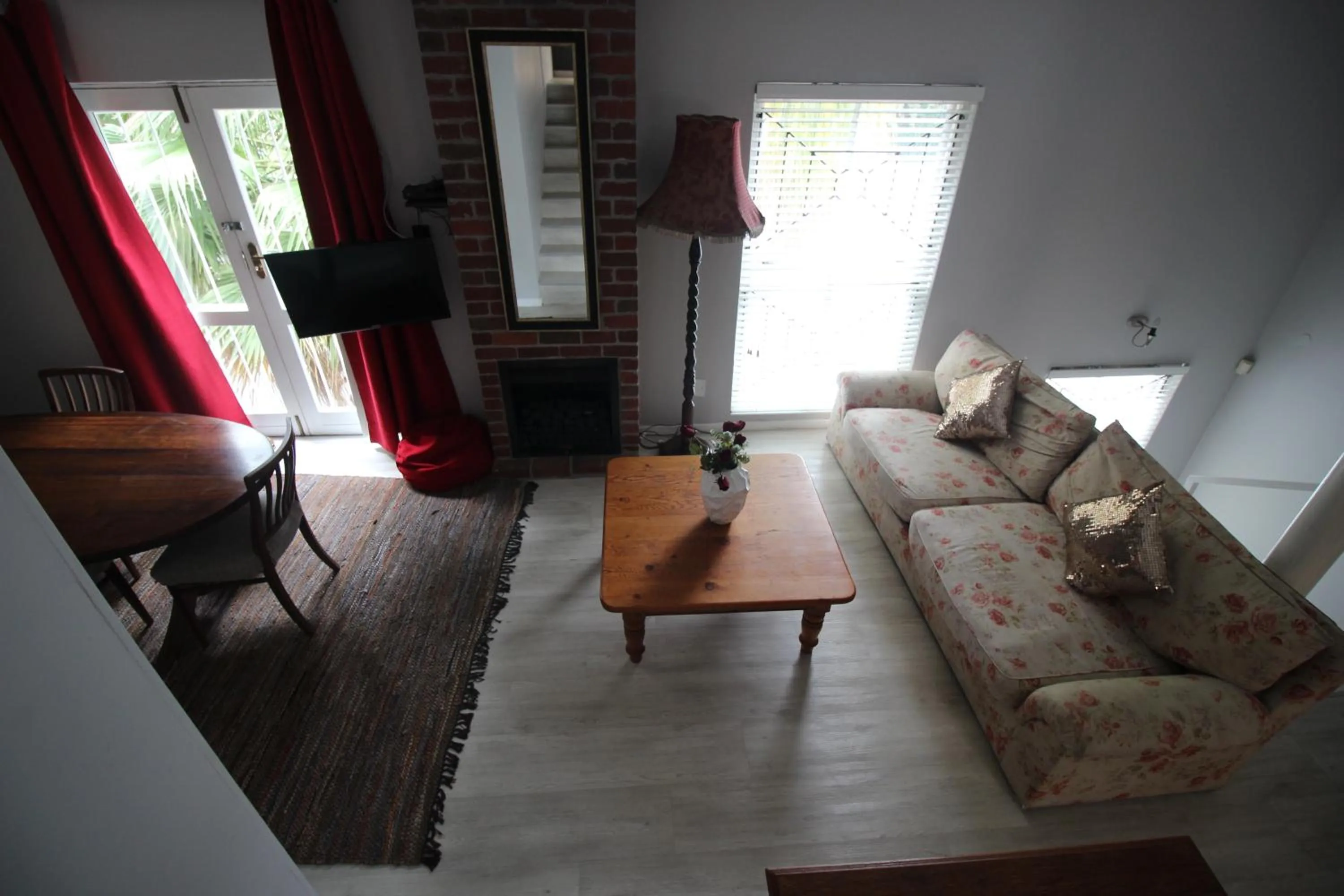 Living room in Mountain Manor Guest House & Executive Suites