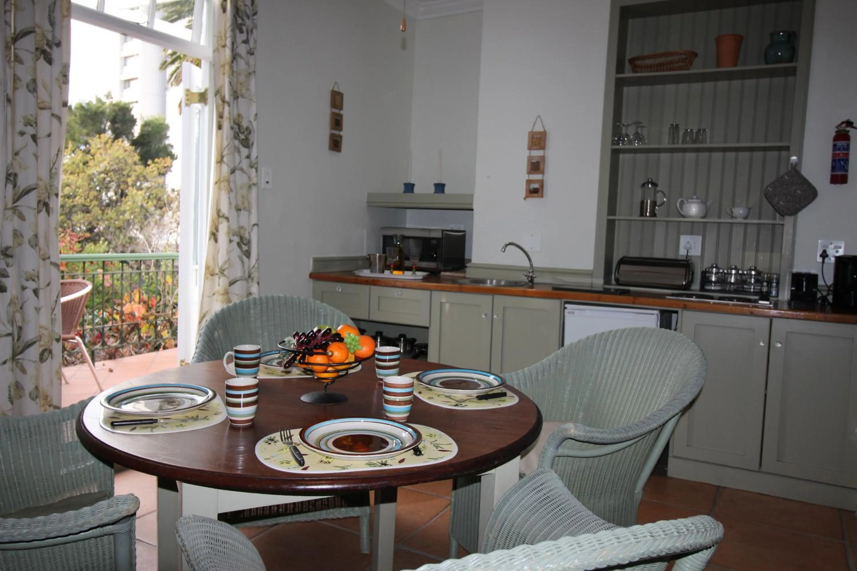 Balcony/Terrace in Mountain Manor Guest House & Executive Suites