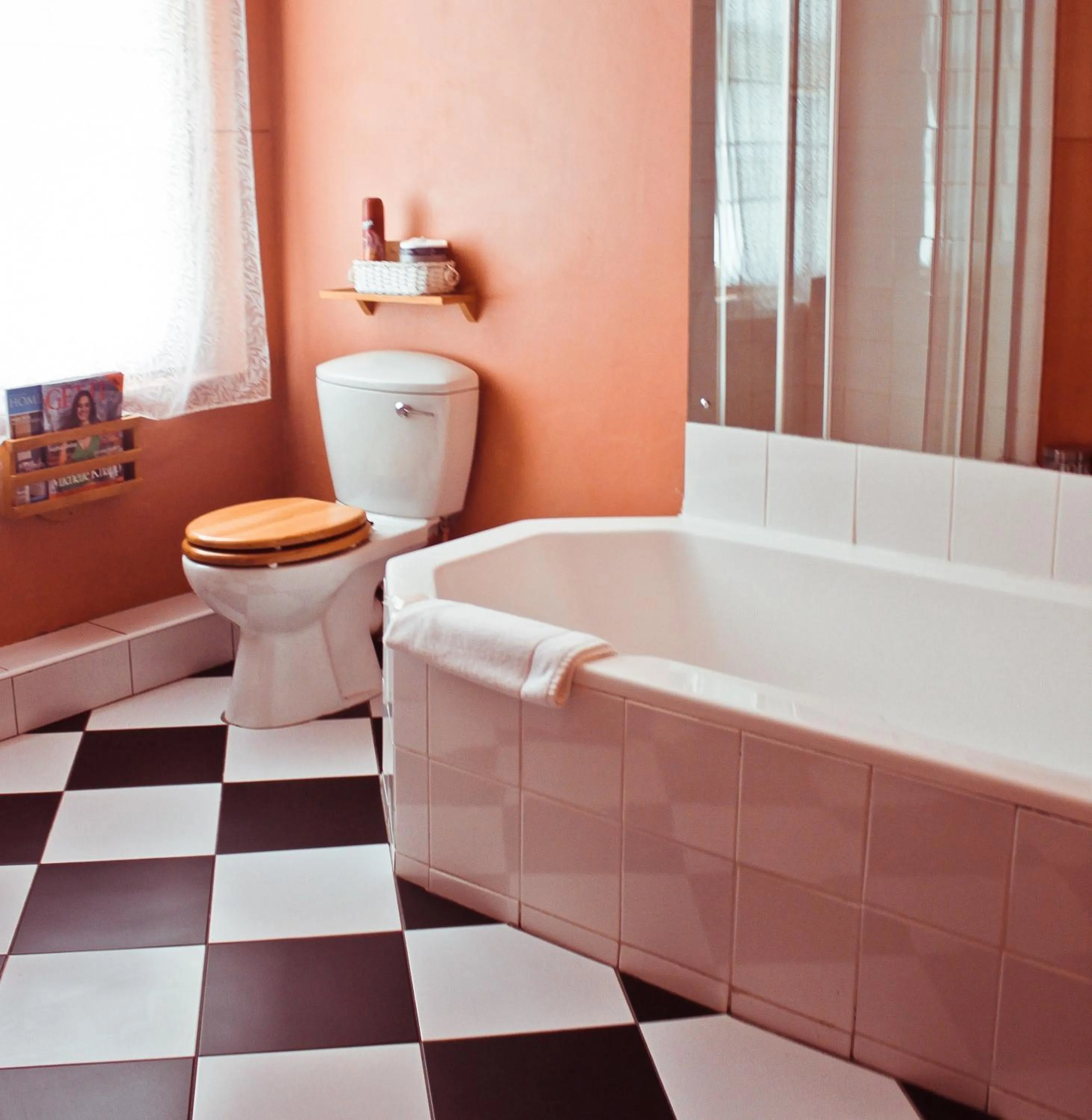 Shower in Mountain Manor Guest House & Executive Suites