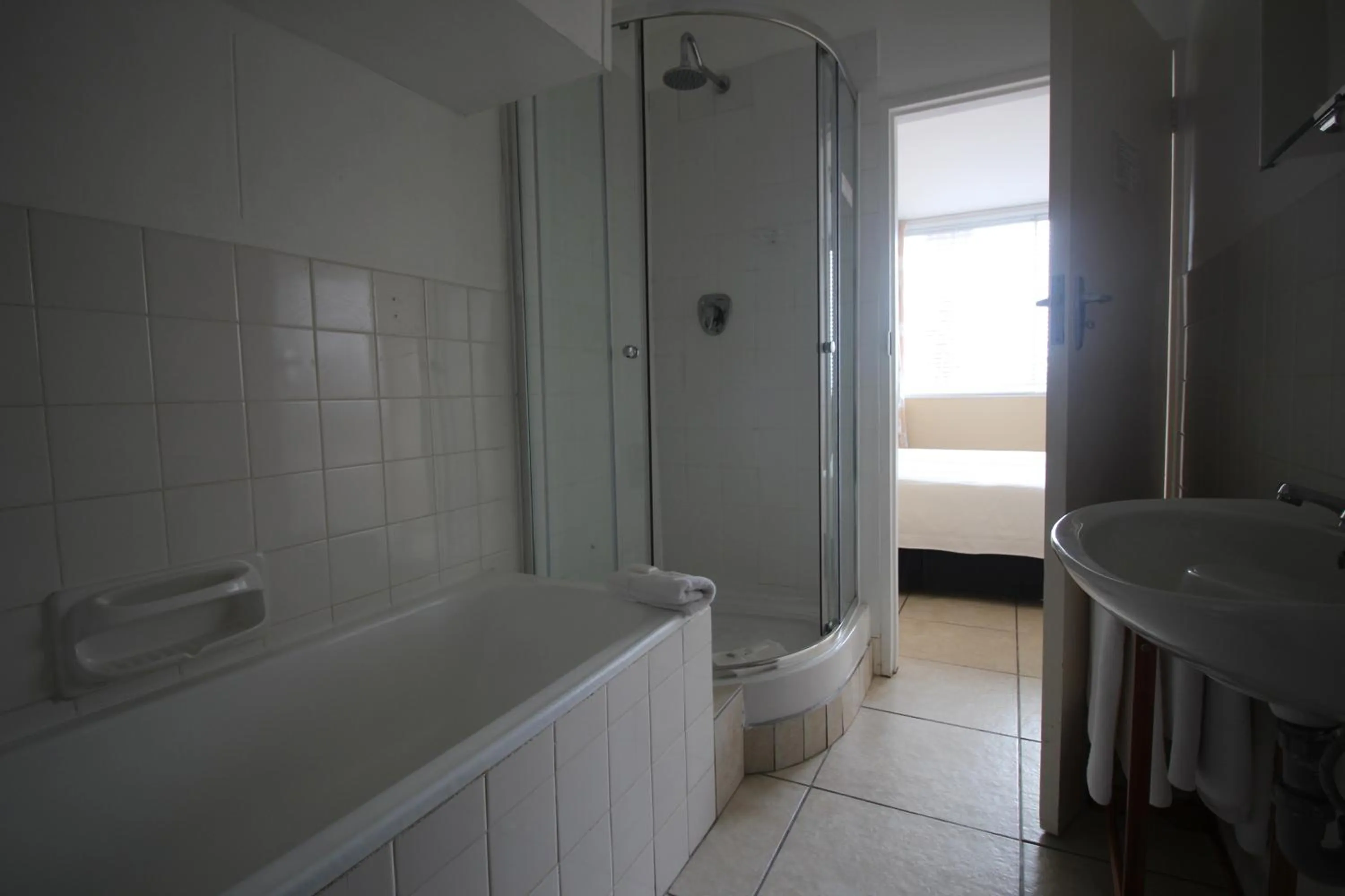Bathroom, Bed in Mountain Manor Guest House & Executive Suites