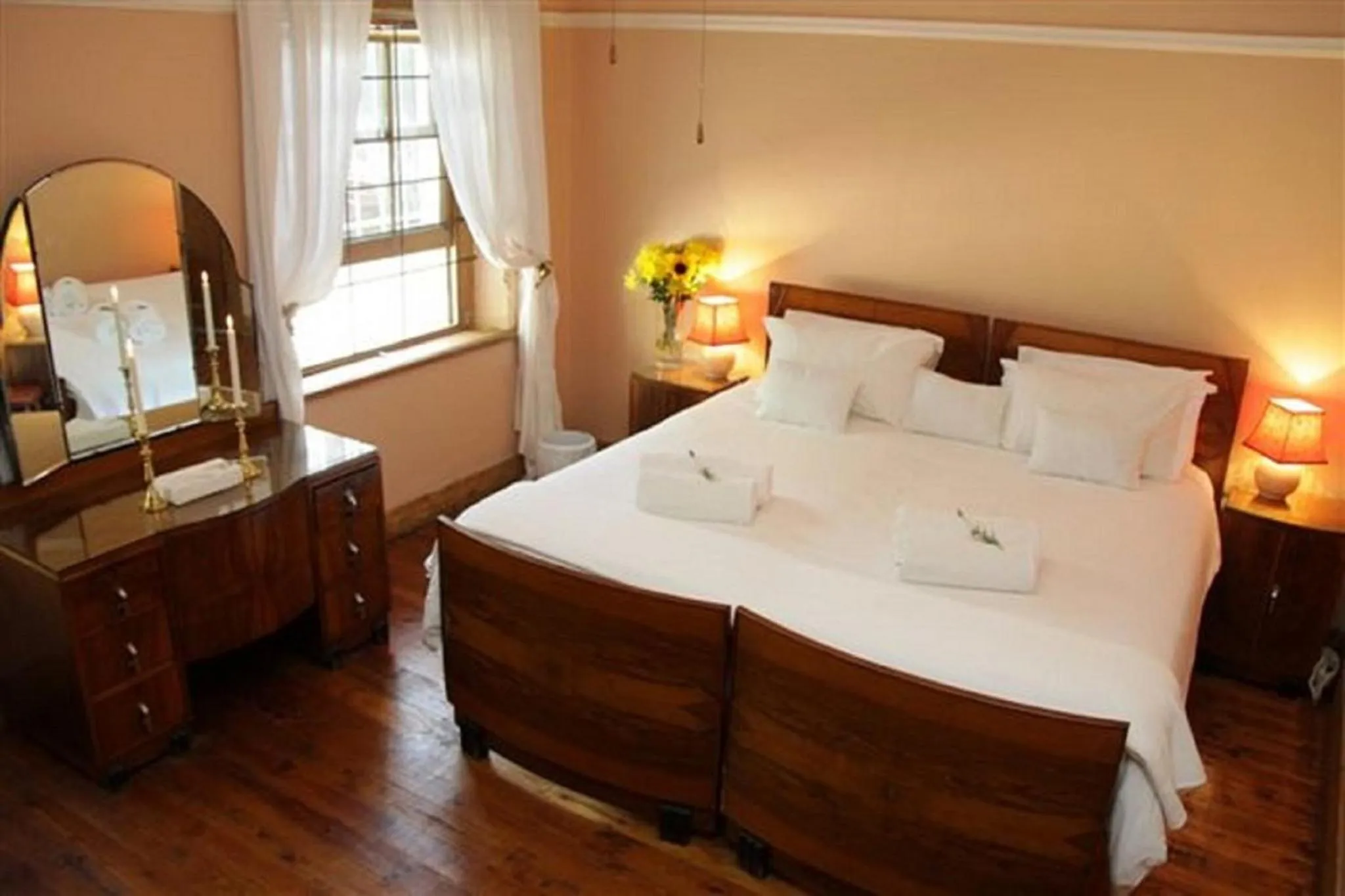 Bedroom, Bed in Mountain Manor Guest House & Executive Suites