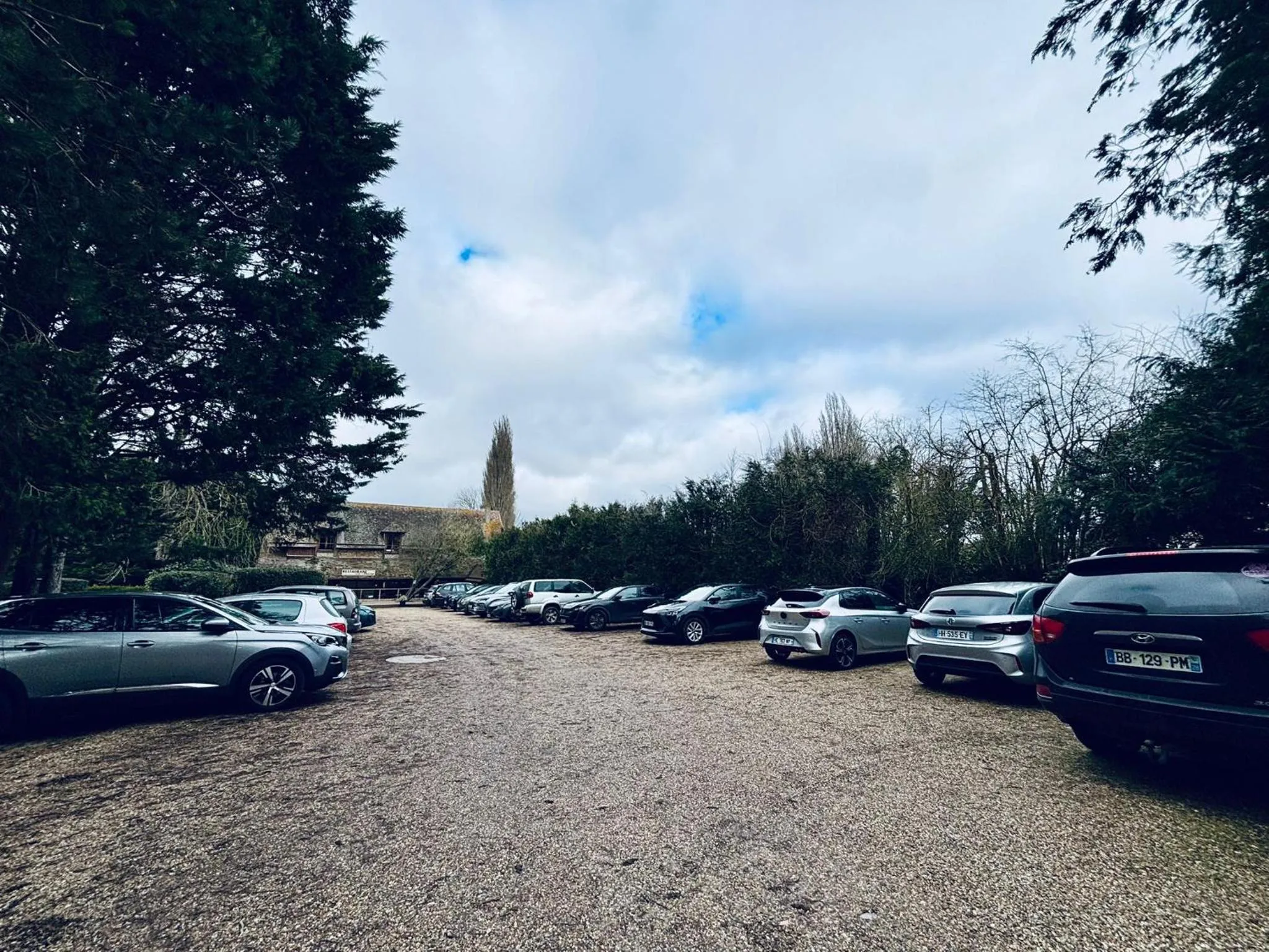 Parking in Château Corneille