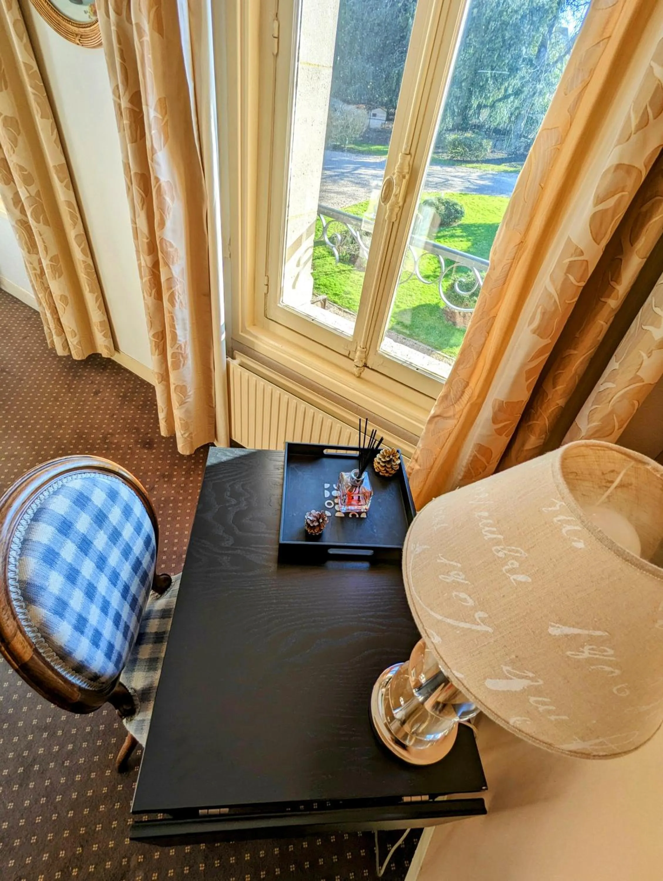 Seating area in Château Corneille
