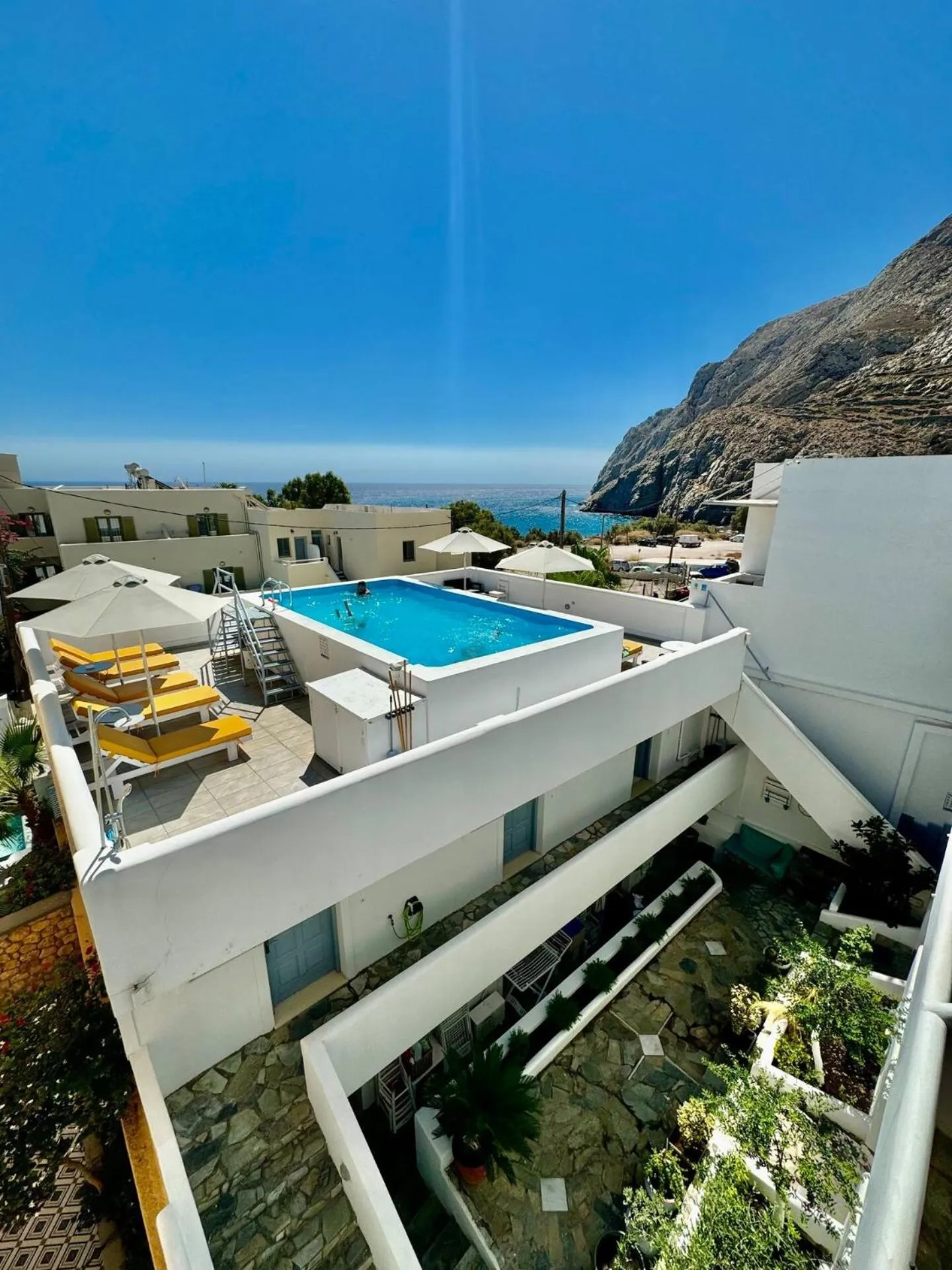 Swimming pool in Zacharakis Studios