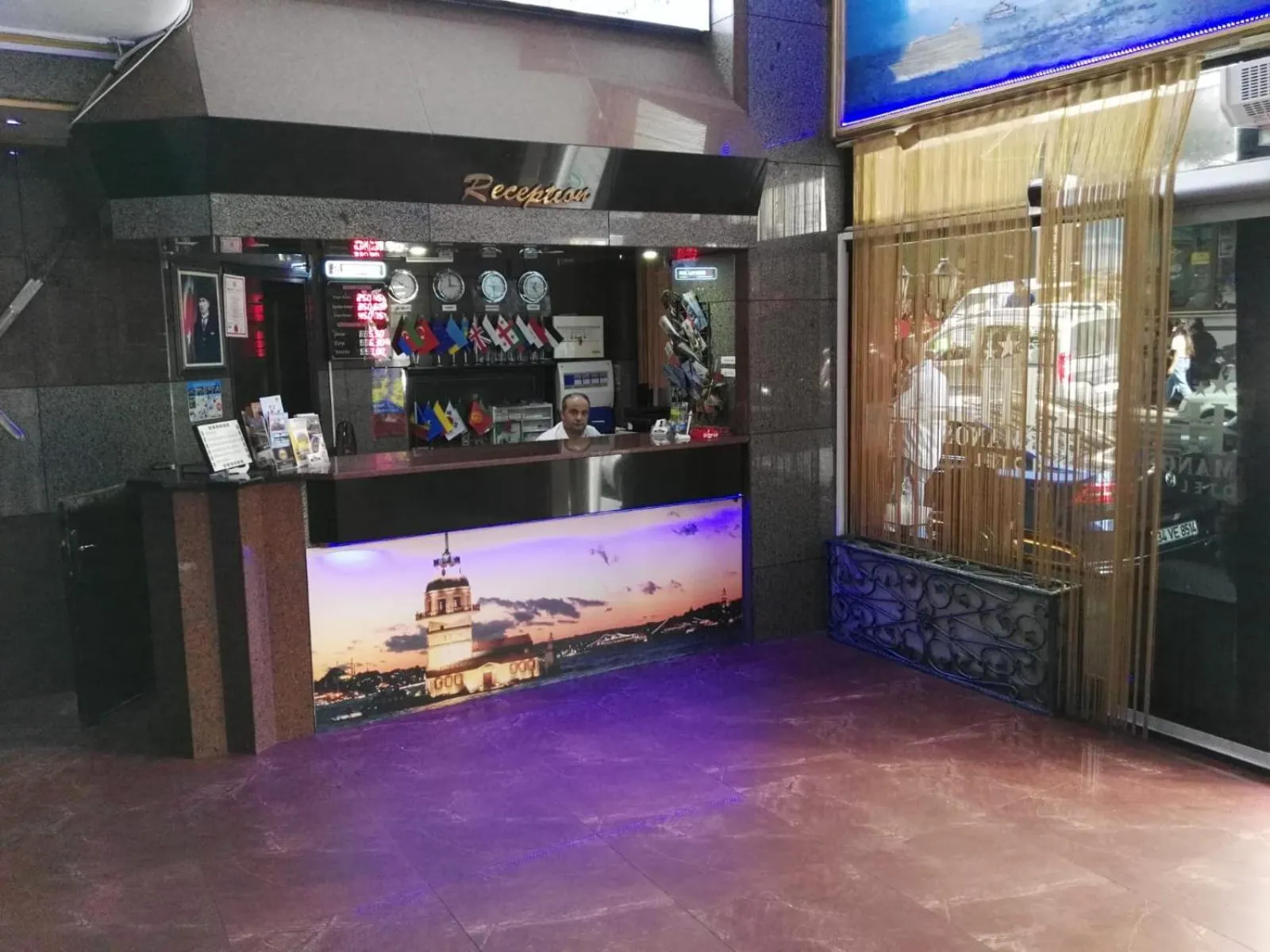 Property building in Hermanos Hotel