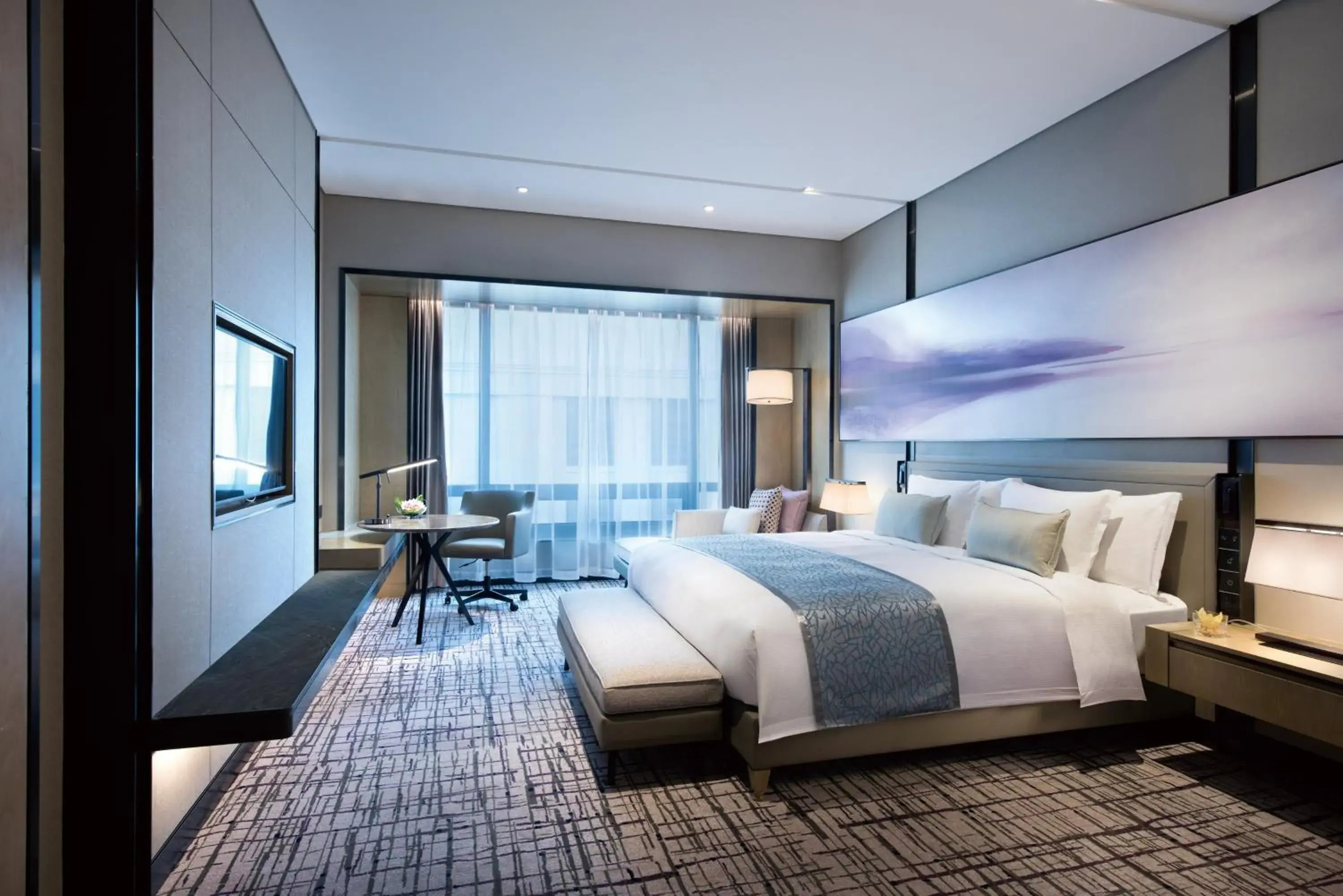 Standard King Room with Lounge Access in Crowne Plaza Shanghai Pujiang by IHG Standard King Room with Lounge Access in Crowne Plaza Shanghai Pujiang by IHG