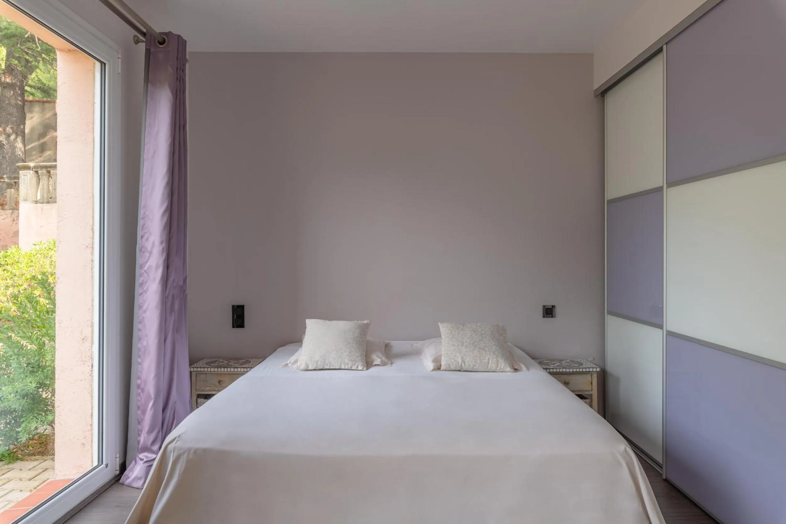 Bed in Les Jardins du Cèdre, Boutique hôtel & gastronomie