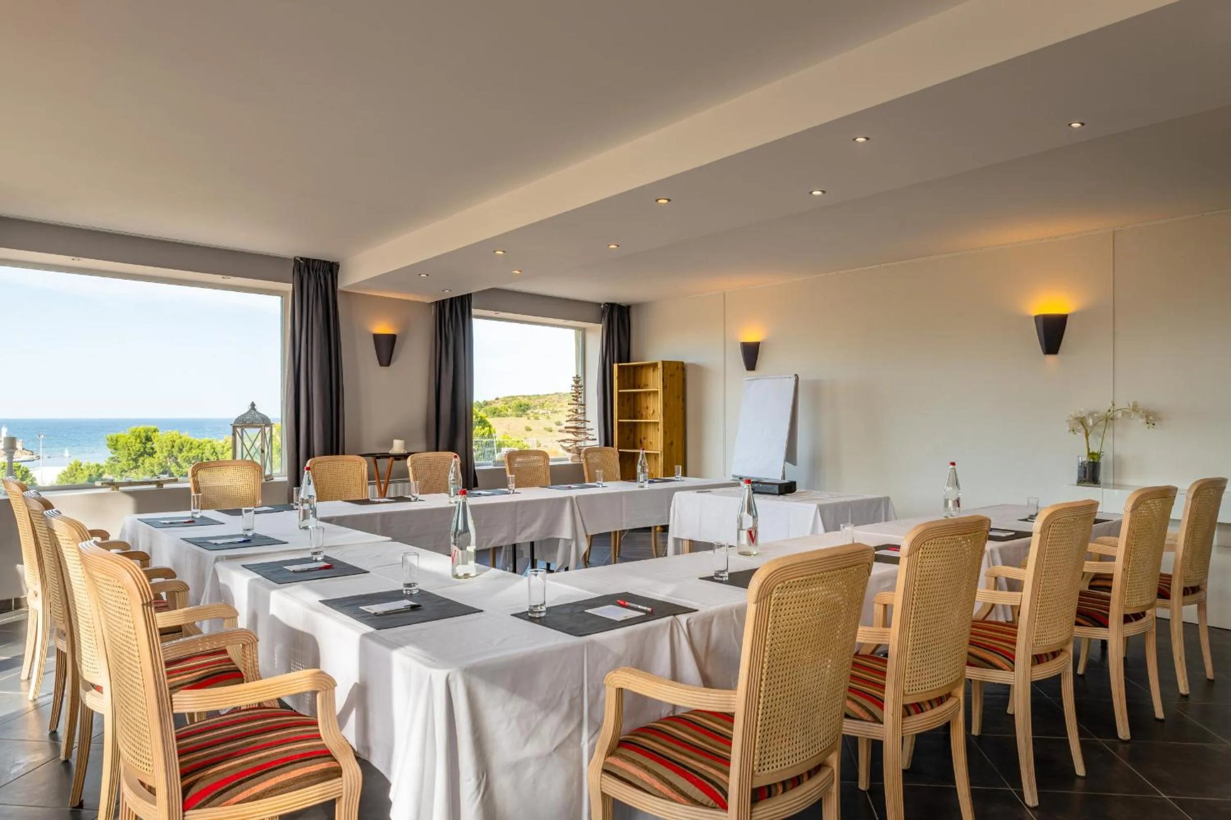 Meeting/conference room in Les Jardins du Cèdre, Boutique hôtel & gastronomie