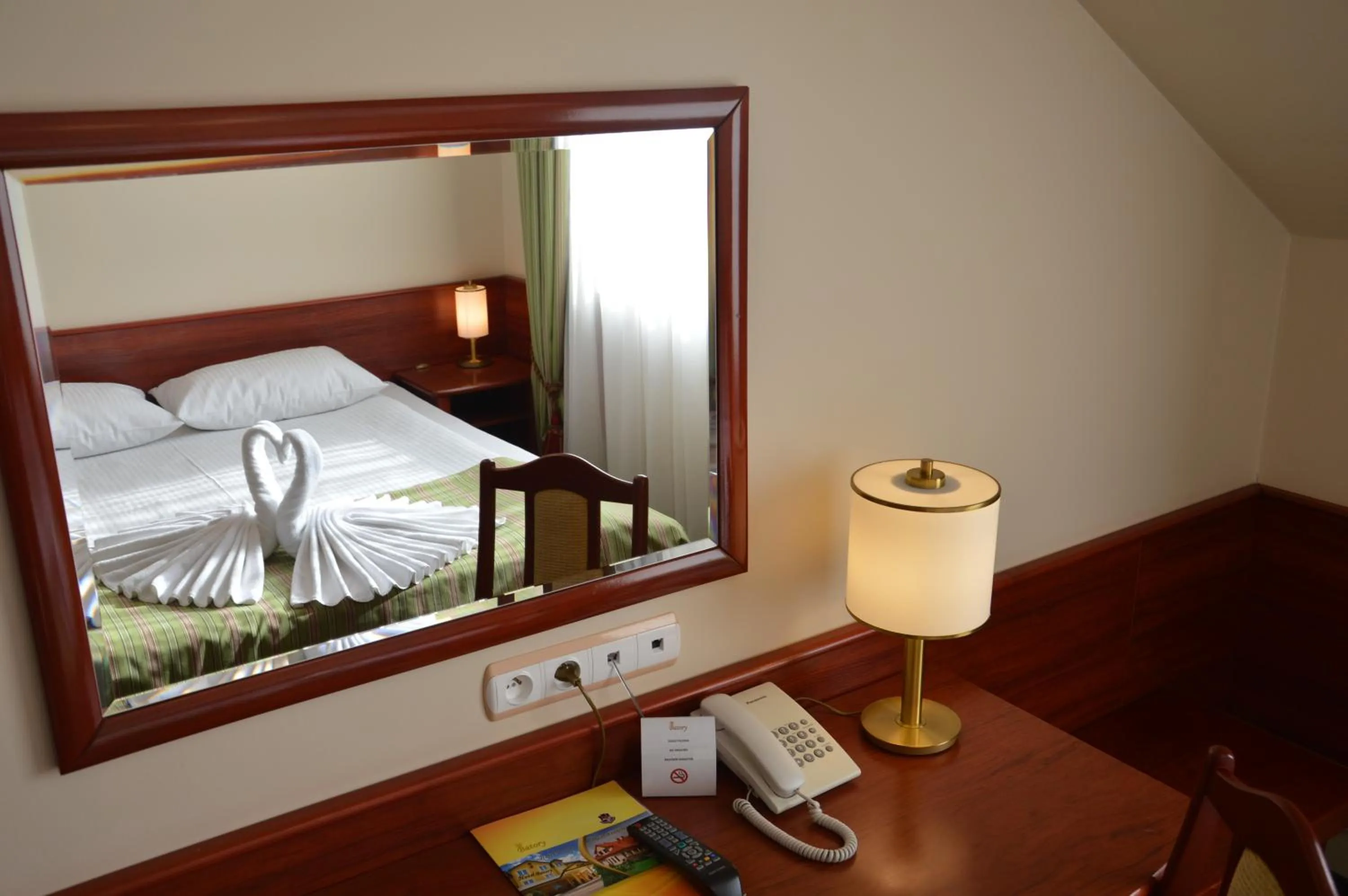 Day, Bed in Hotel Batory