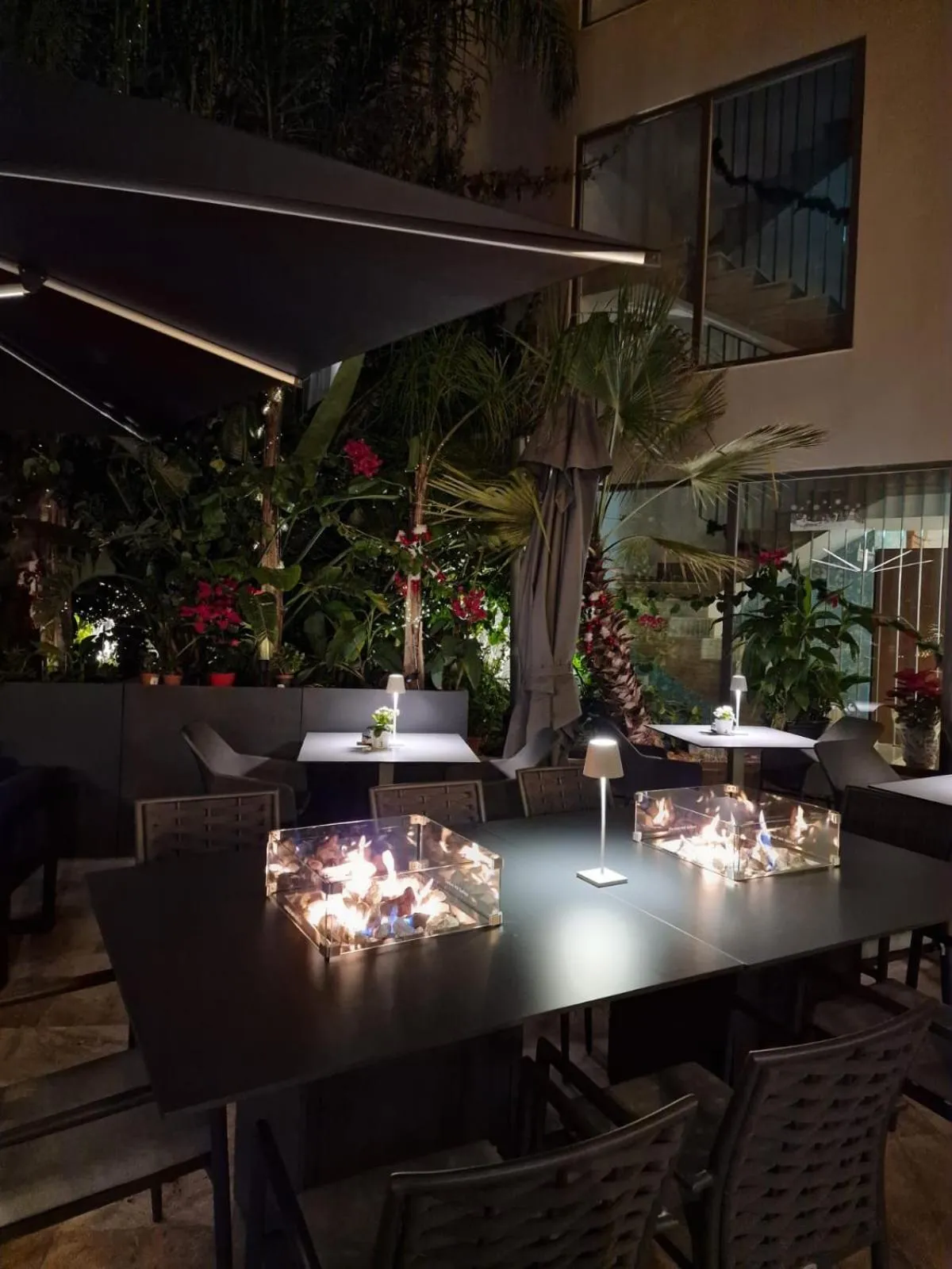 Restaurant/places to eat in The Village Boutique and SPA