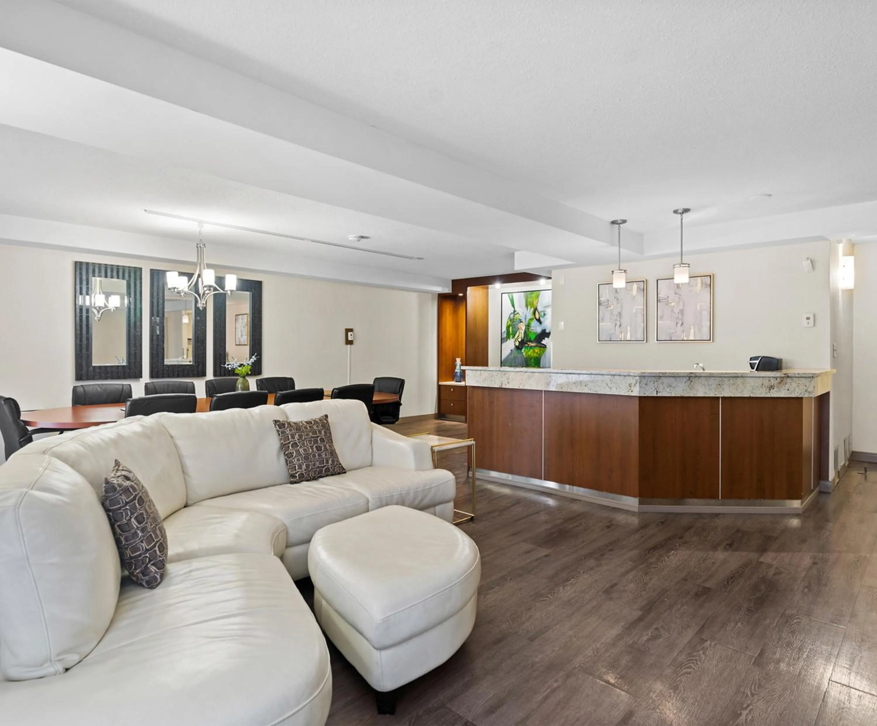 Living room in Travelodge Hotel by Wyndham Saskatoon